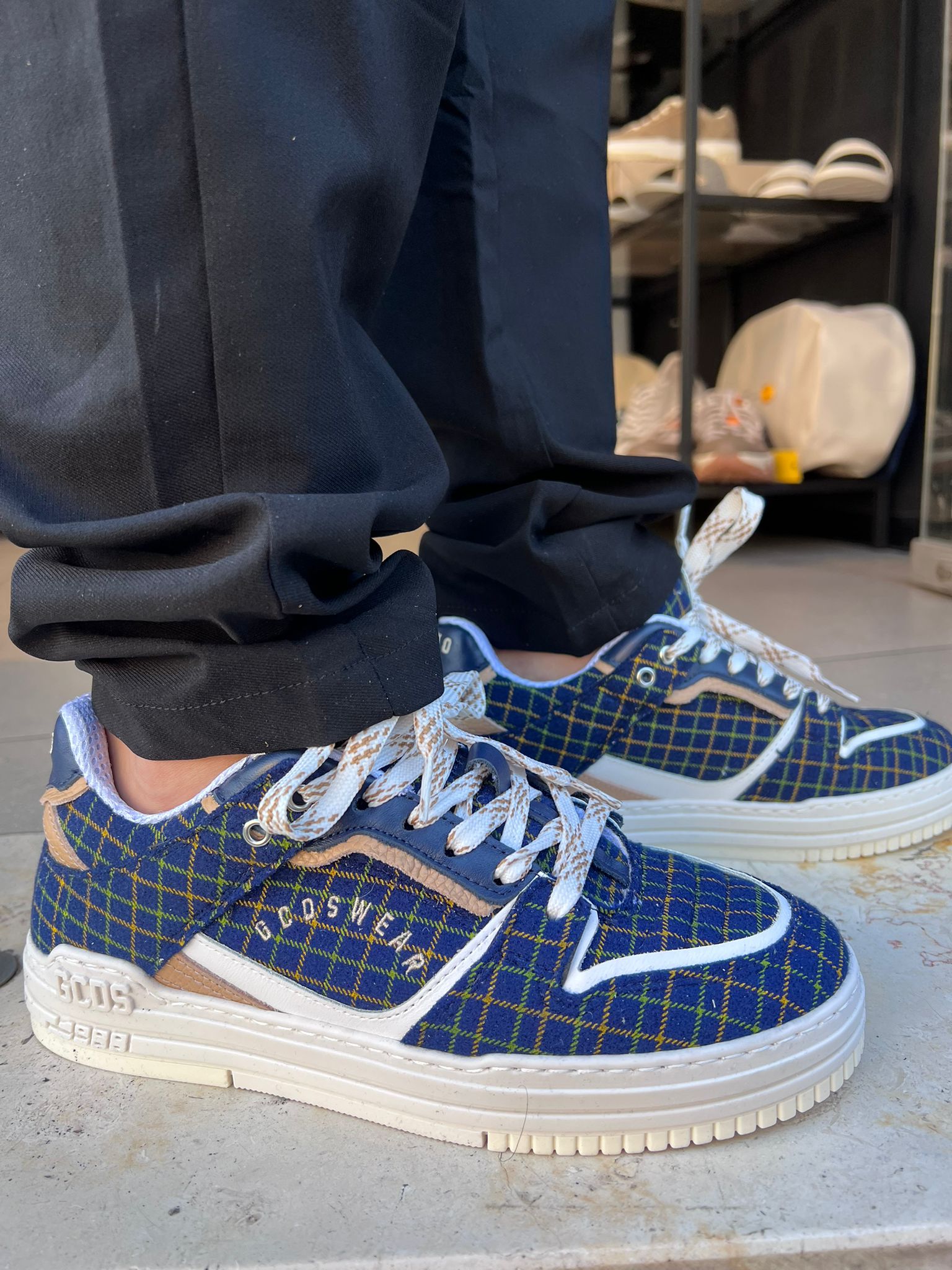 GCDS - סניקרס GCU1007-457 TARTAN-BLUE-BEIG