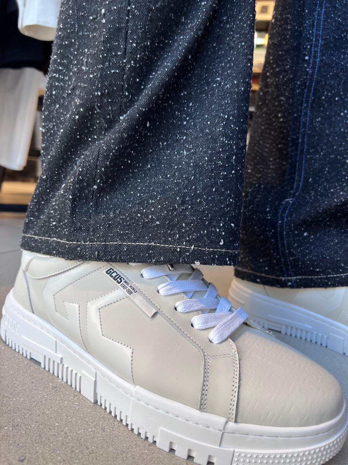 GCDS - סניקרס GC251MF04-160 SAND BEIGE