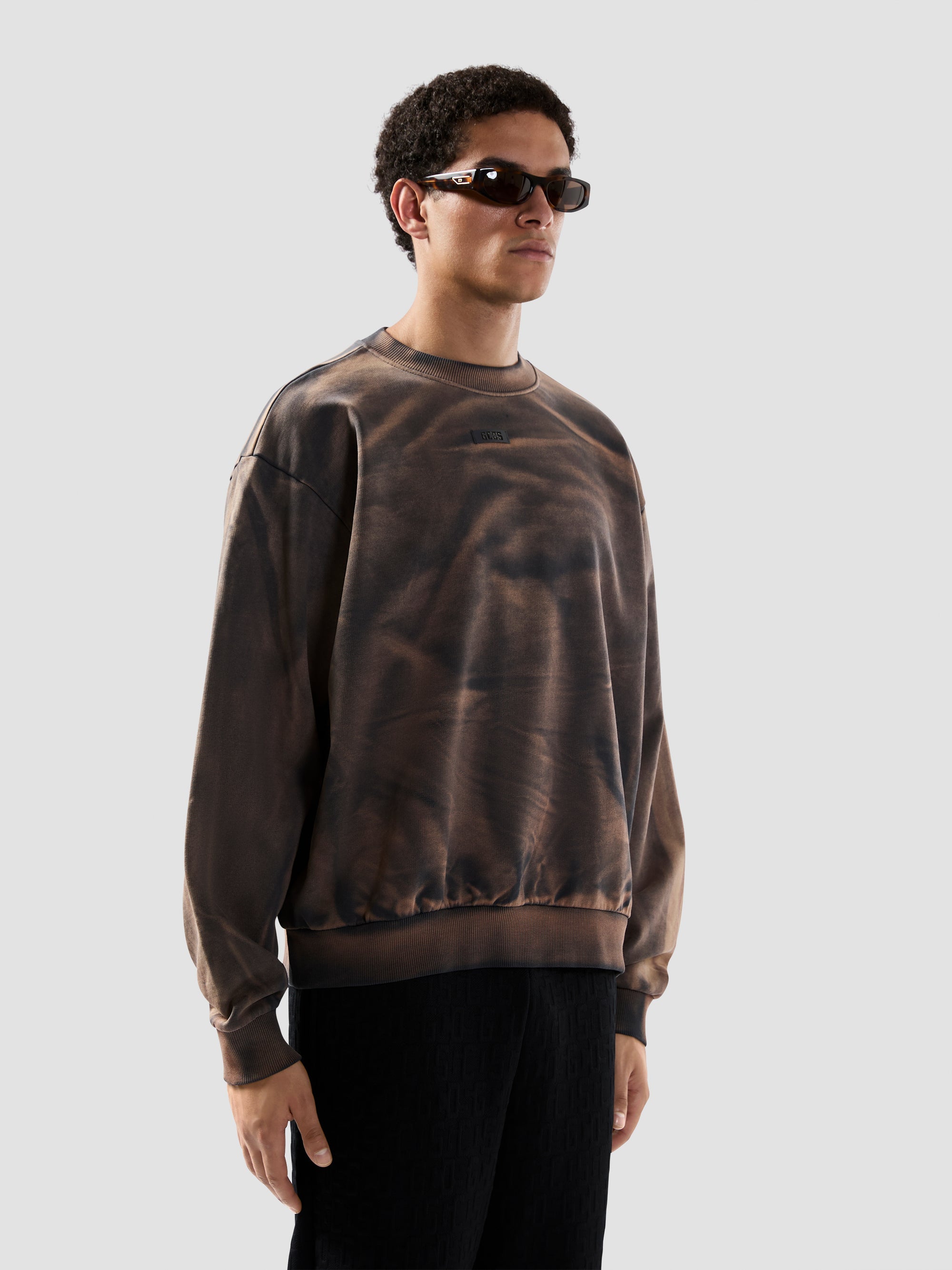 GCDS - פוטר PATCH LOGO SOLARIZED CREWNECK B2CM1512JE7-98 DARK GREY