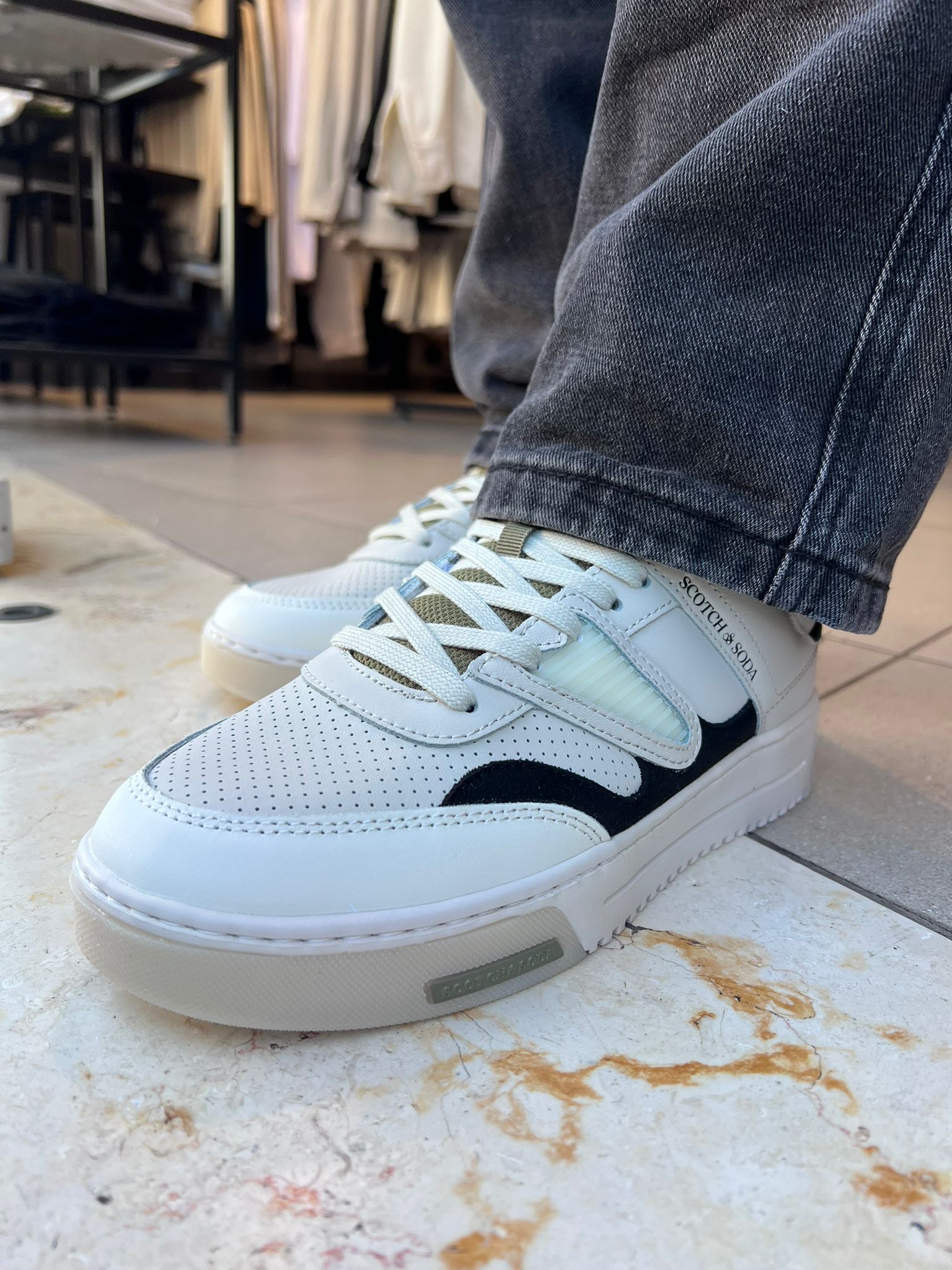 סקוץ’ אנד סודה – סניקרס NEW CUP