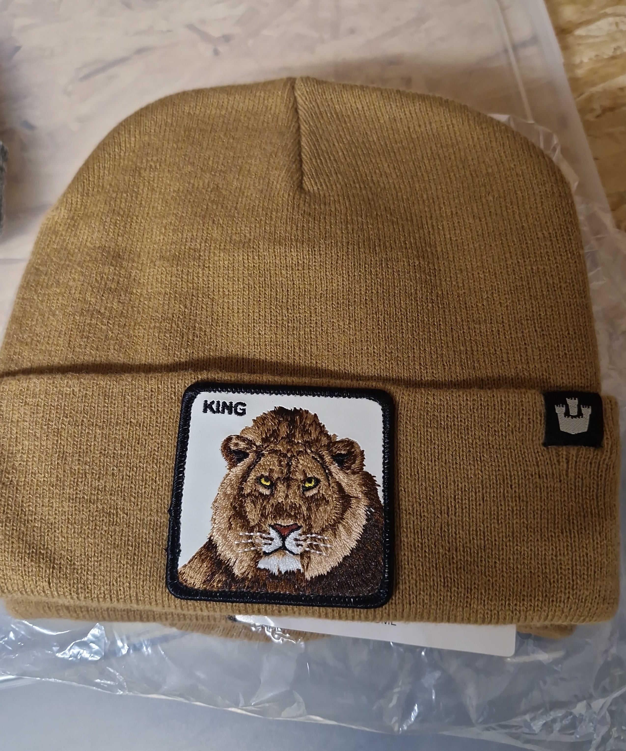 גורין ברוס - כובע גרב/צמר - KING בצבע חום