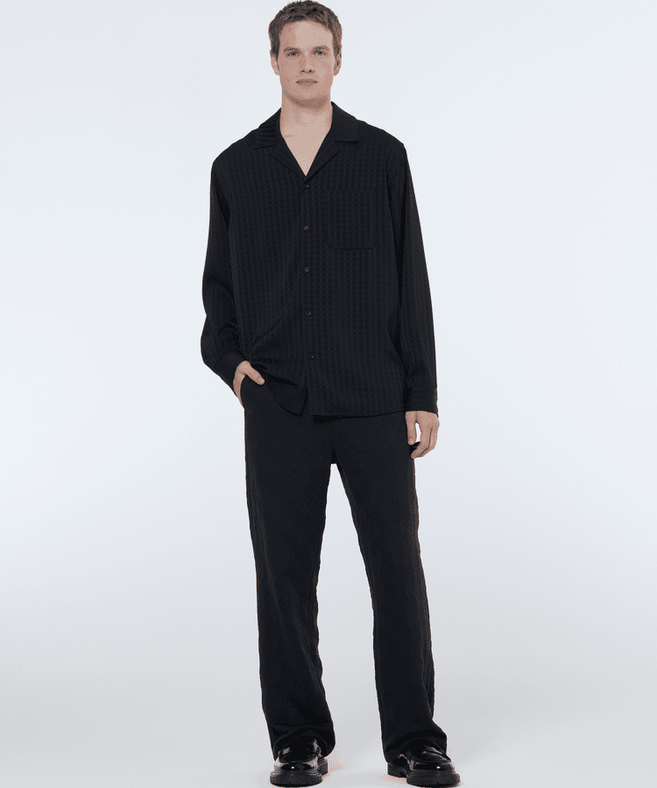 סקוץ' אנד סודה - מכופתרת מעוצבת שרוול ארוך
בצבע שחור 179874 001 SP25