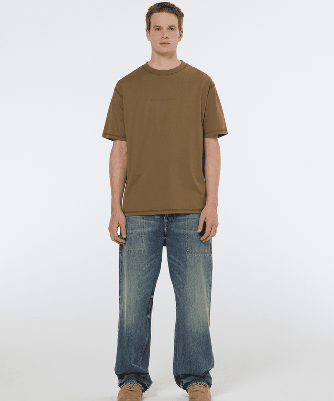 סקוץ' אנד סודה - חולצה טי שרוול קצר בצבע חום 179936 210 SP25