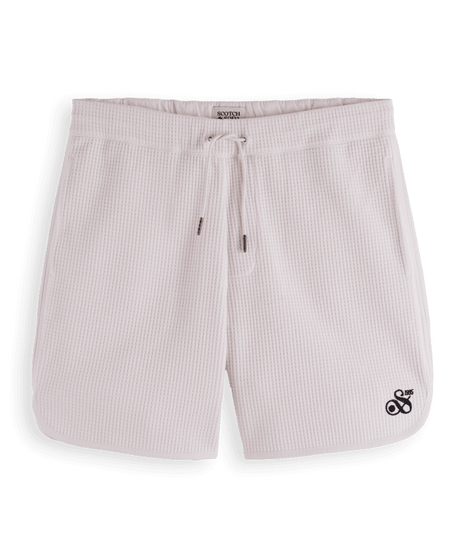 סקוץ’ אנד סודה – מכנס ברמודה וופל 169860 100 SP25 בצבע לבן