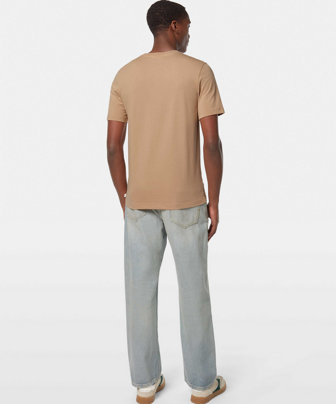 סקוץ' אנד סודה - חולצה טי שרוול קצר בצבע שמנת 180047 230 SU25