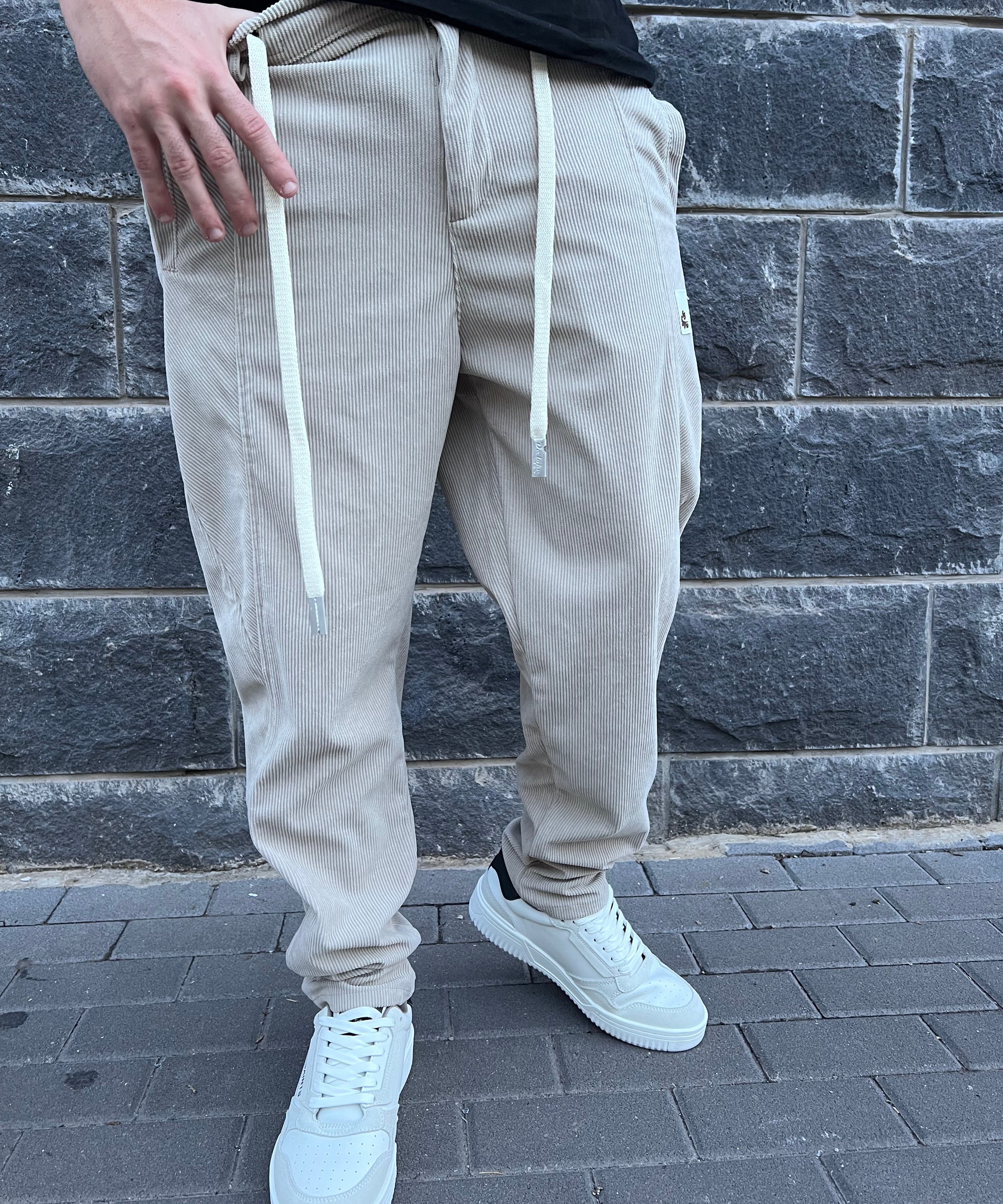 דה לוקה - מכנס קורדורוי בצבע שמנת 7093 03