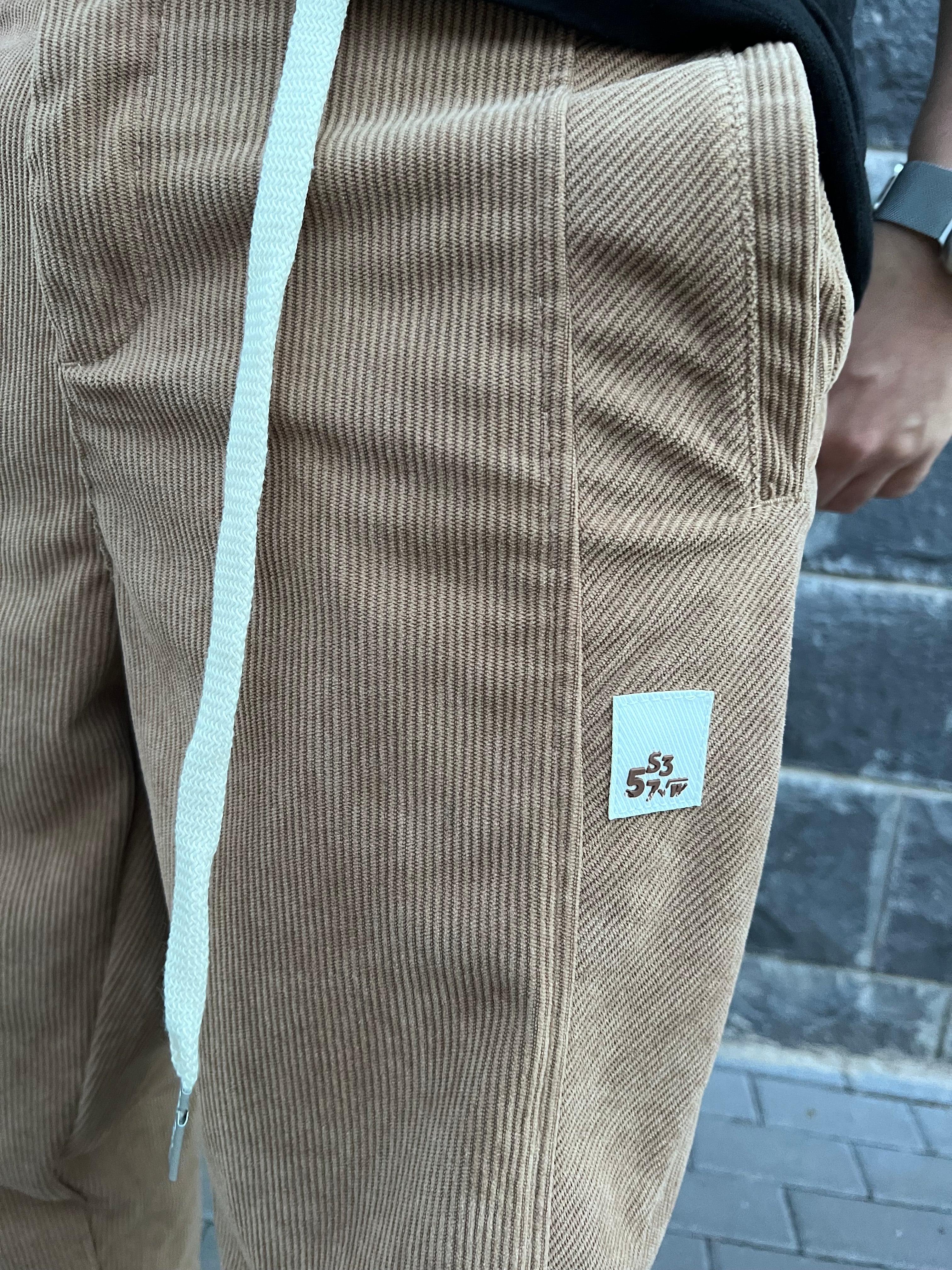 דה לוקה - מכנס קורדורוי בצבע חום 7093 04