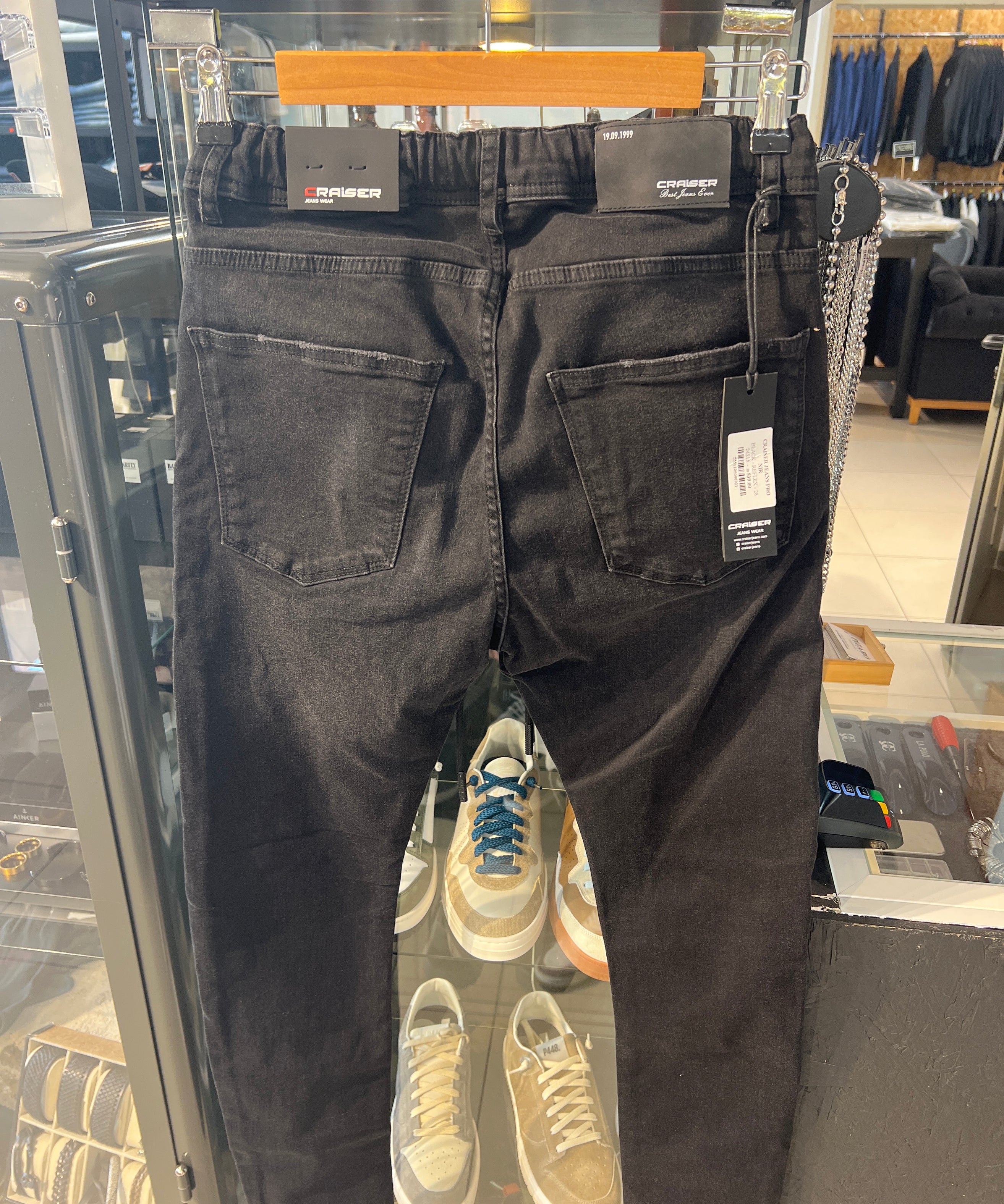 NIR 24S18 קרייזר - מכנס ג׳וגר ג׳ינס בצבע שחור