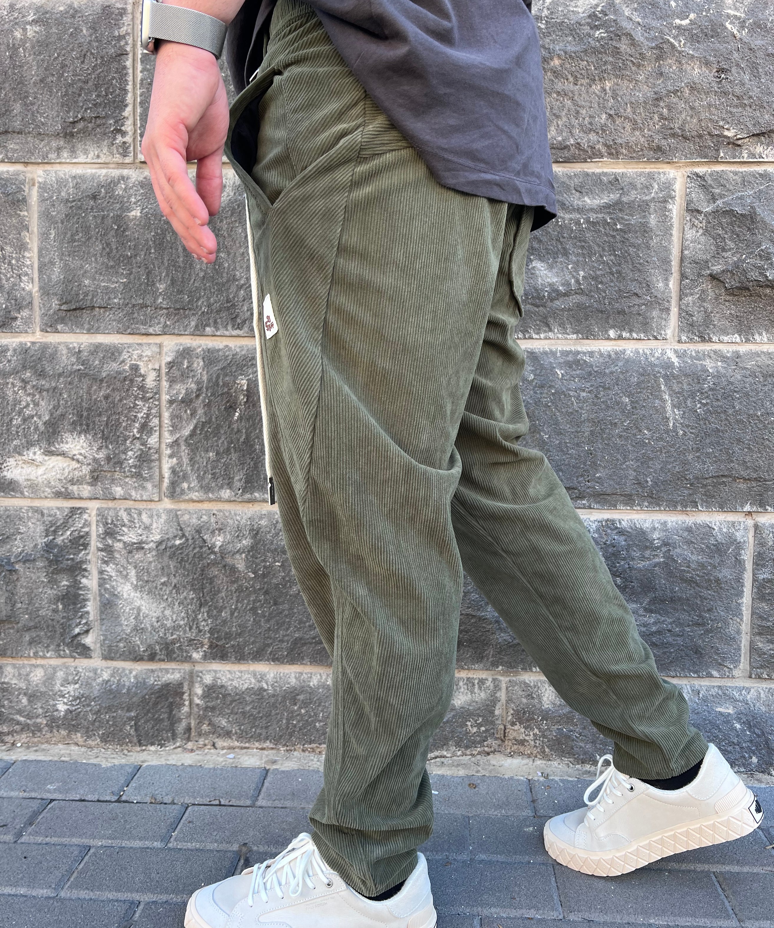 דה לוקה - מכנס קורדורוי בצבע ירוק 7093 02