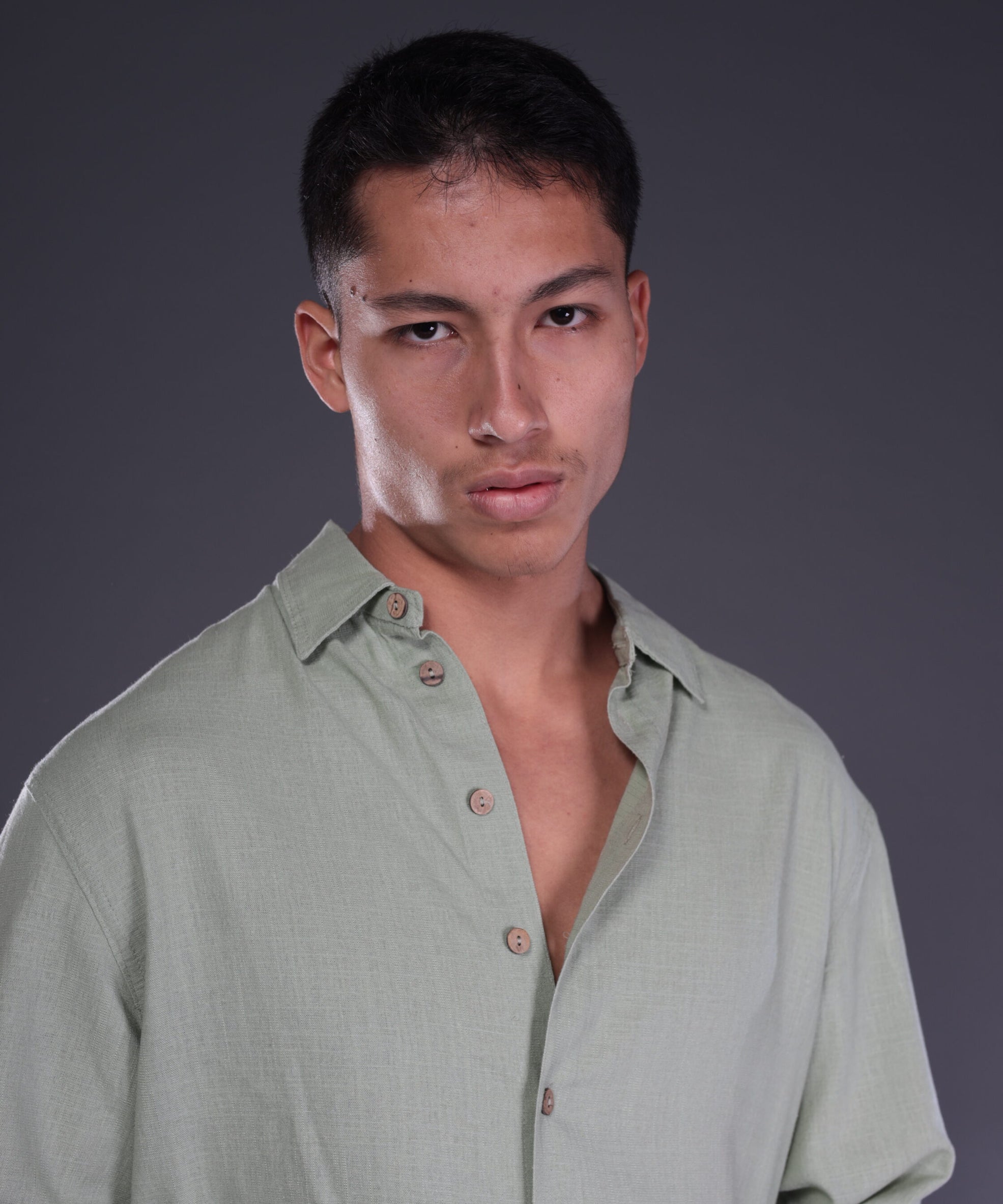 פיל רוג - מכופתרת פשתן בצבע ירוק פיסטוק 1012 21