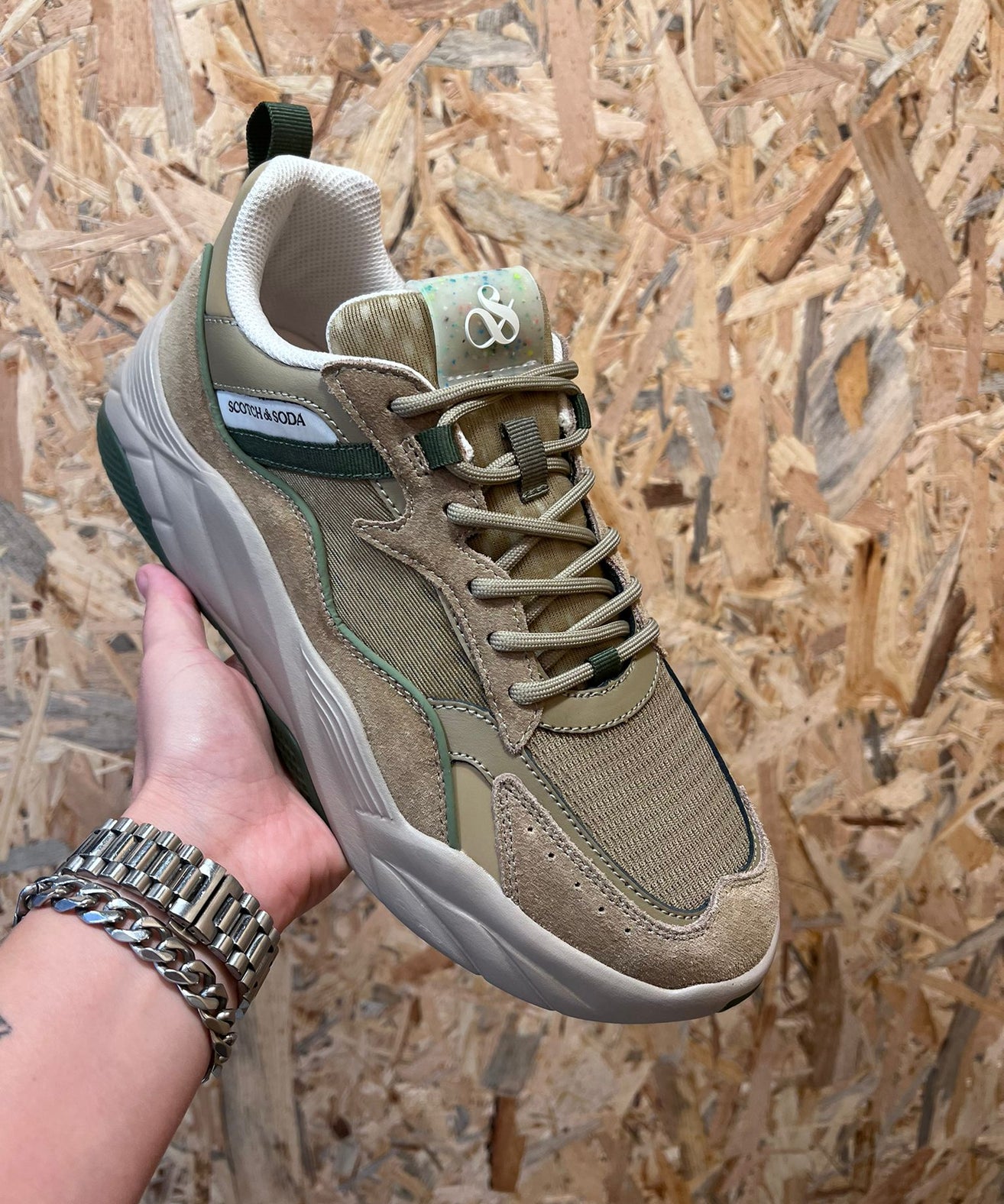 סקוץ’ אנד סודה –  סניקרס נמוכות Cassius 1A army green S744