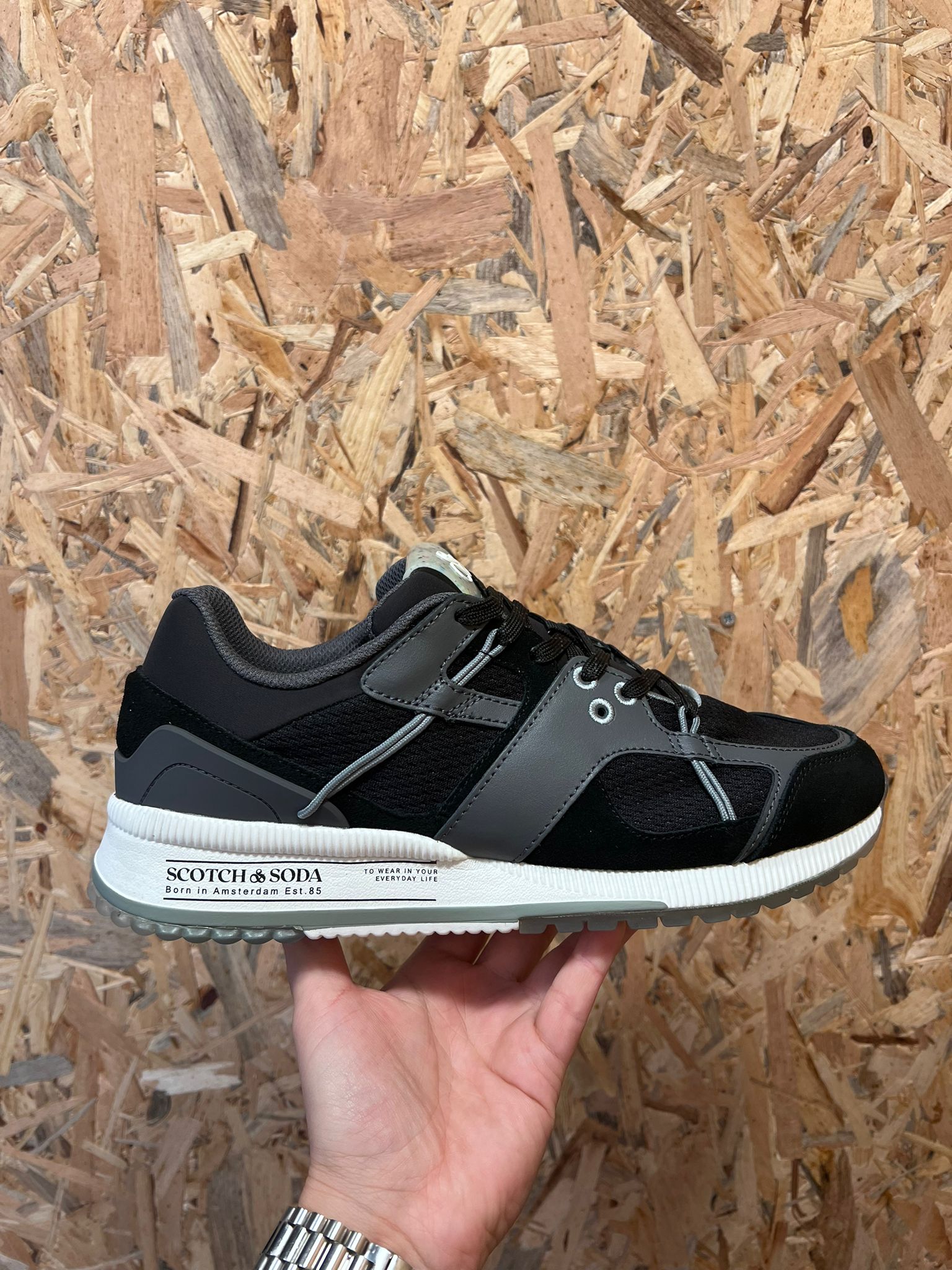 סקוץ’ אנד סודה –  סניקרס נמוכות Vivex 12A A00 black