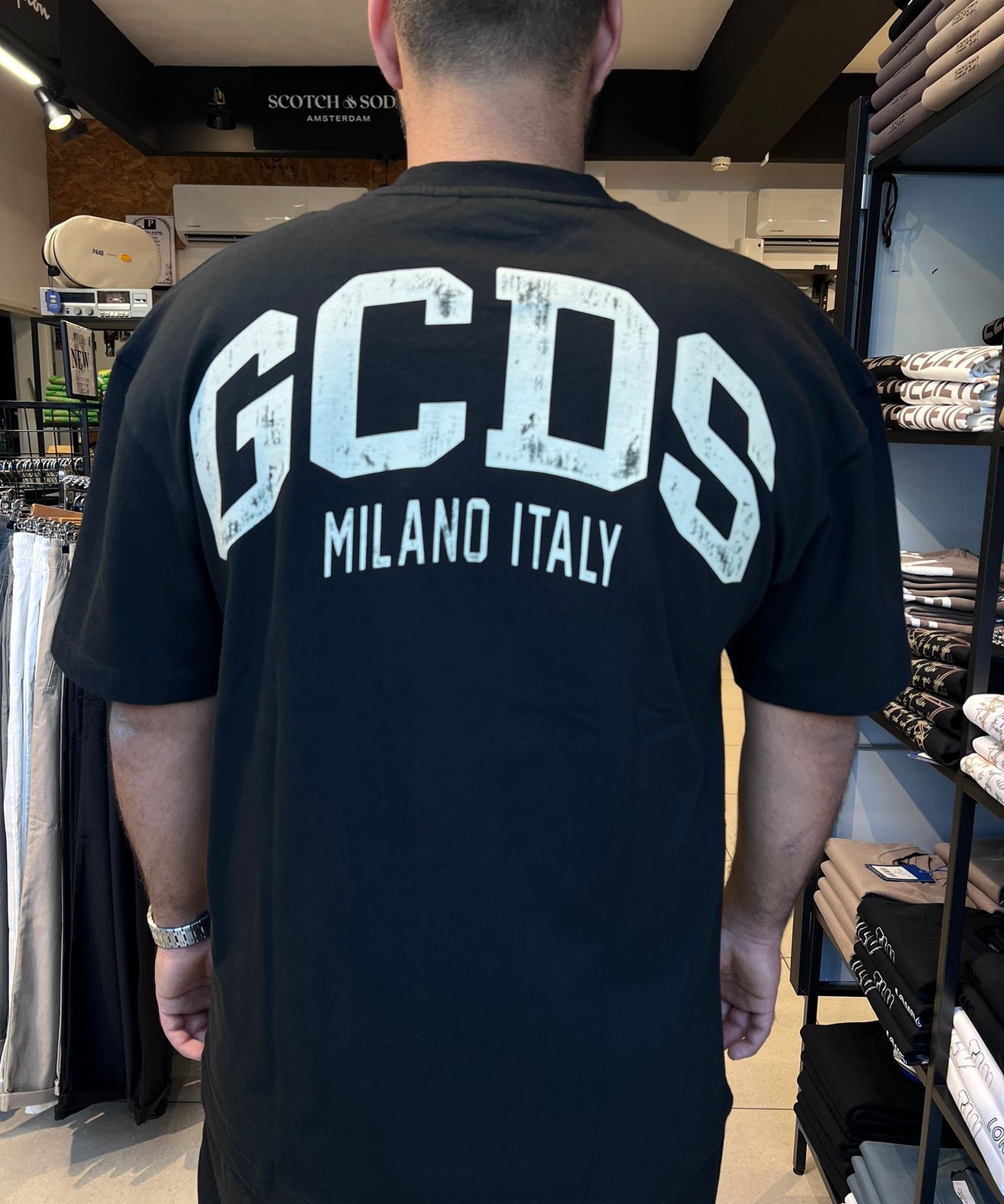 GCDS - חולצה טי MEN OVERSIZE T-SHIRT BLACK 242MT05-001