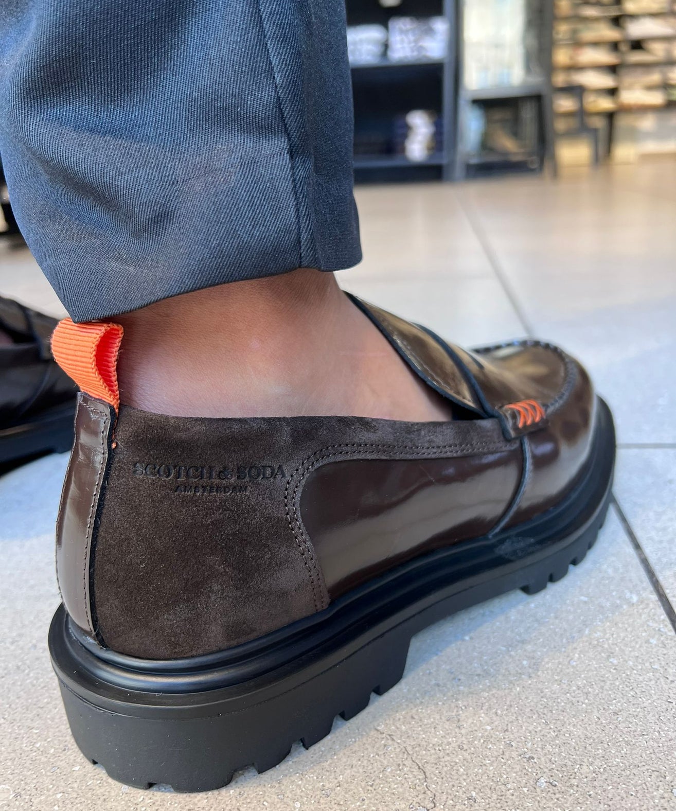 סקוץ’ אנד סודה - נעלי מוקסין Style Loafer Dark Brown D19