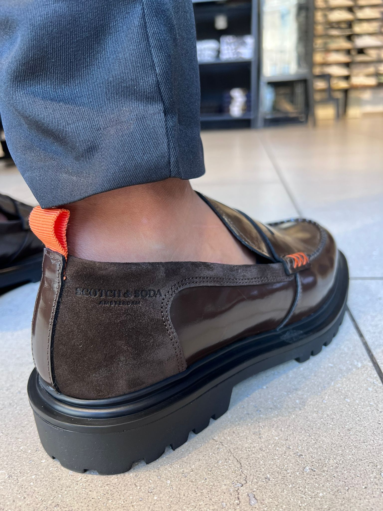 סקוץ’ אנד סודה - נעלי מוקסין Style Loafer Dark Brown D19