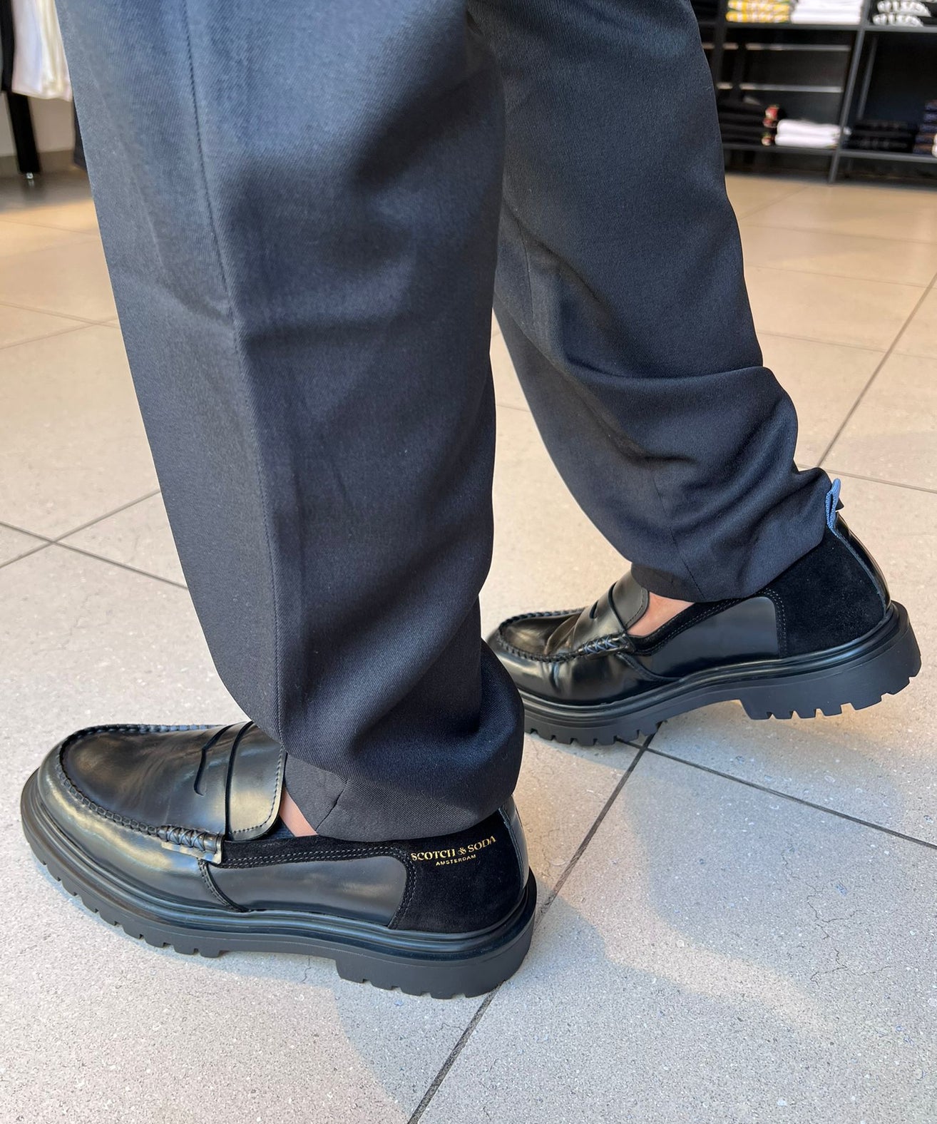 סקוץ’ אנד סודה - נעלי מוקסין Style Loafer  Black A00