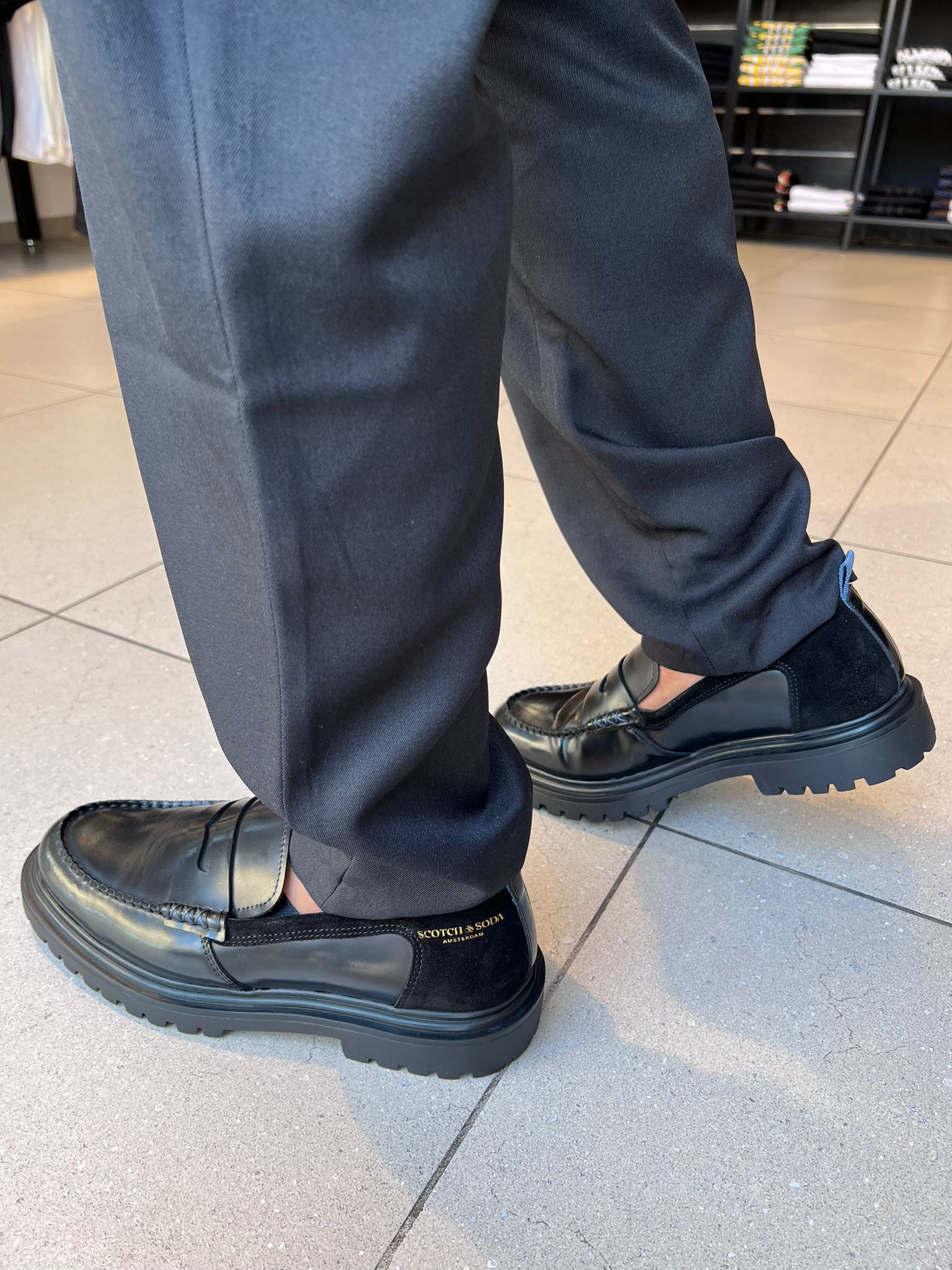 סקוץ’ אנד סודה - נעלי מוקסין Style Loafer  Black A00