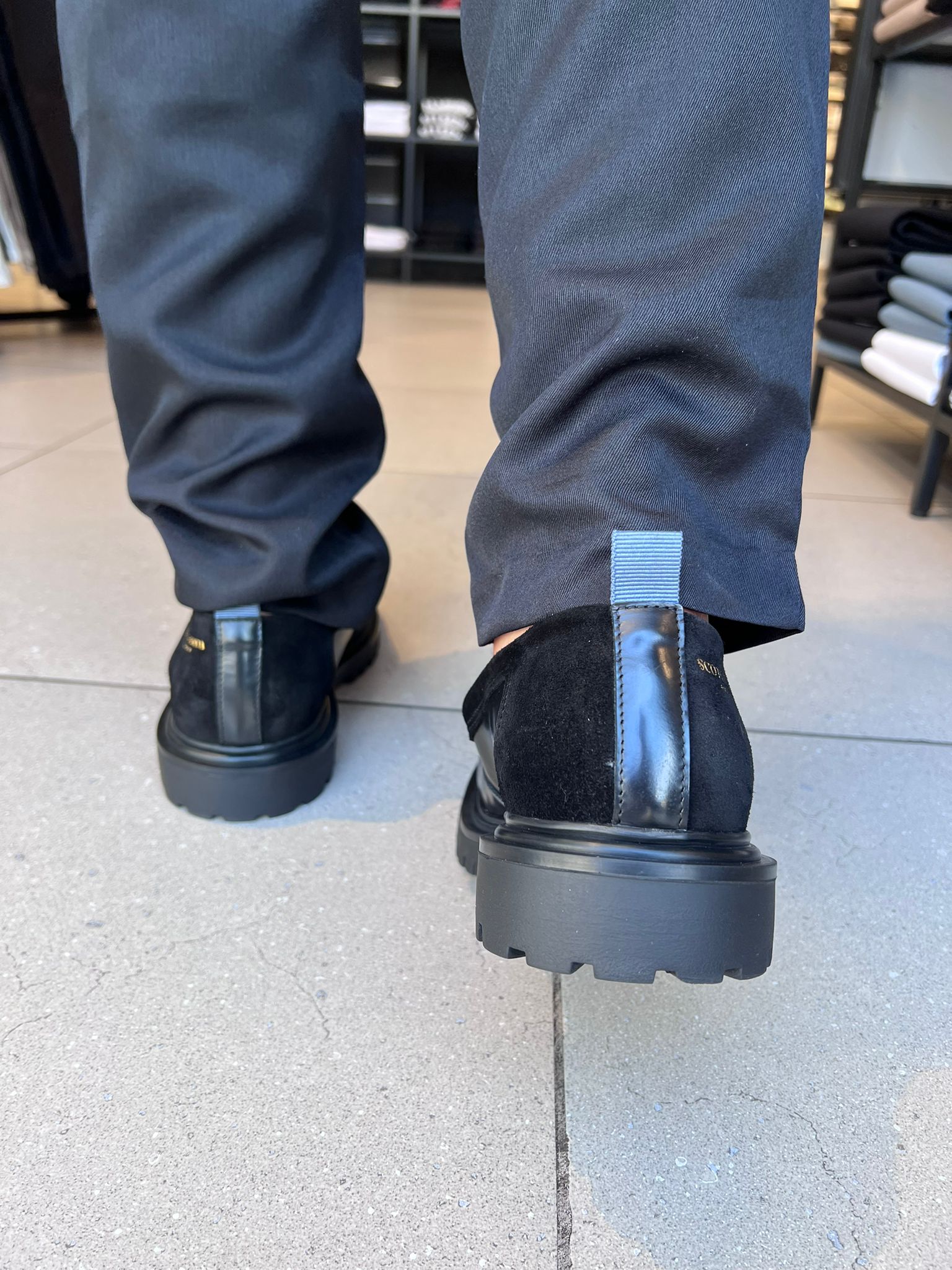 סקוץ’ אנד סודה - נעלי מוקסין Style Loafer  Black A00