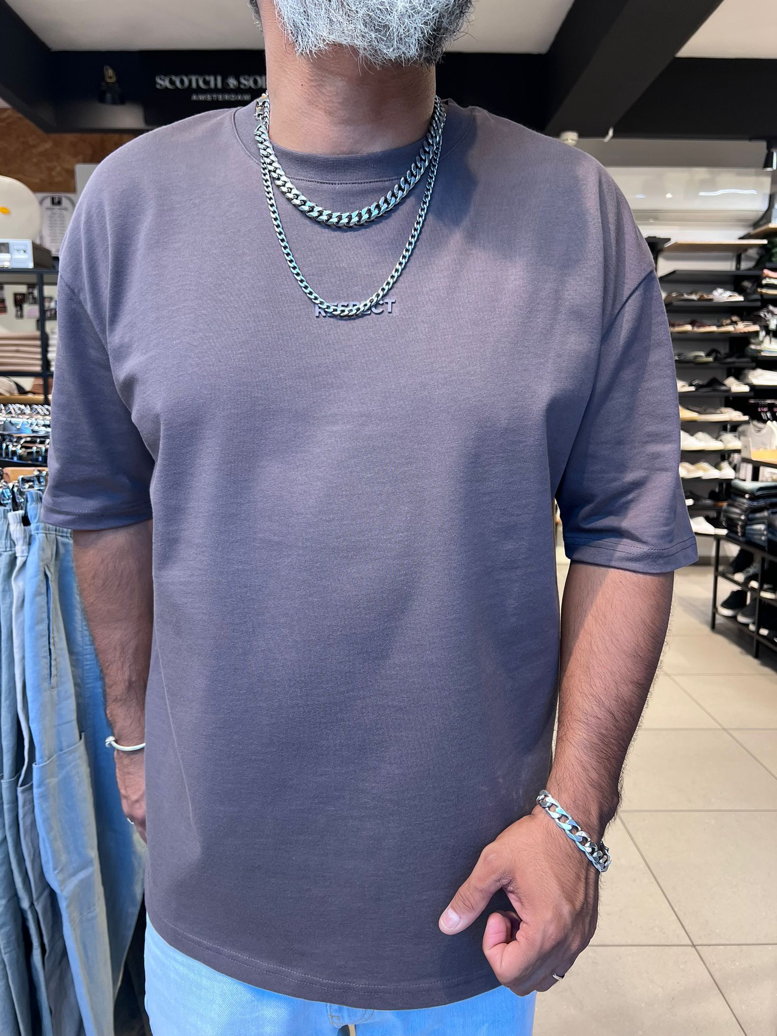 B2 52475 - קרייזר - אוברסייז שרוול קצר בצבע סגול