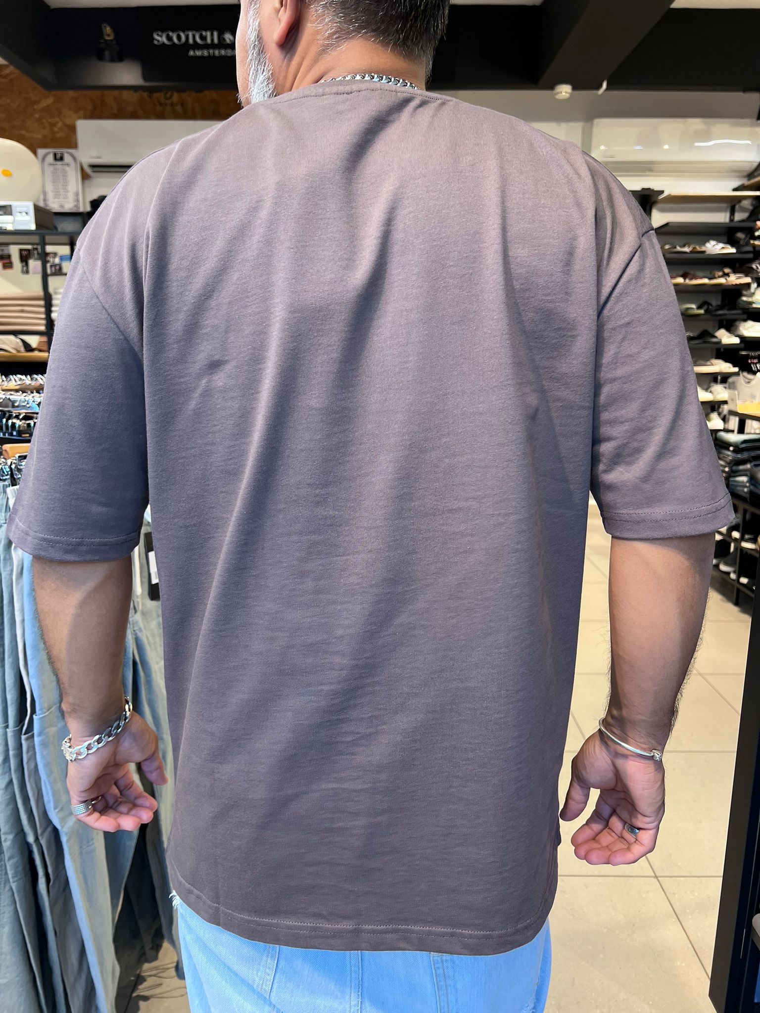 B2 52475 - קרייזר - אוברסייז שרוול קצר בצבע סגול