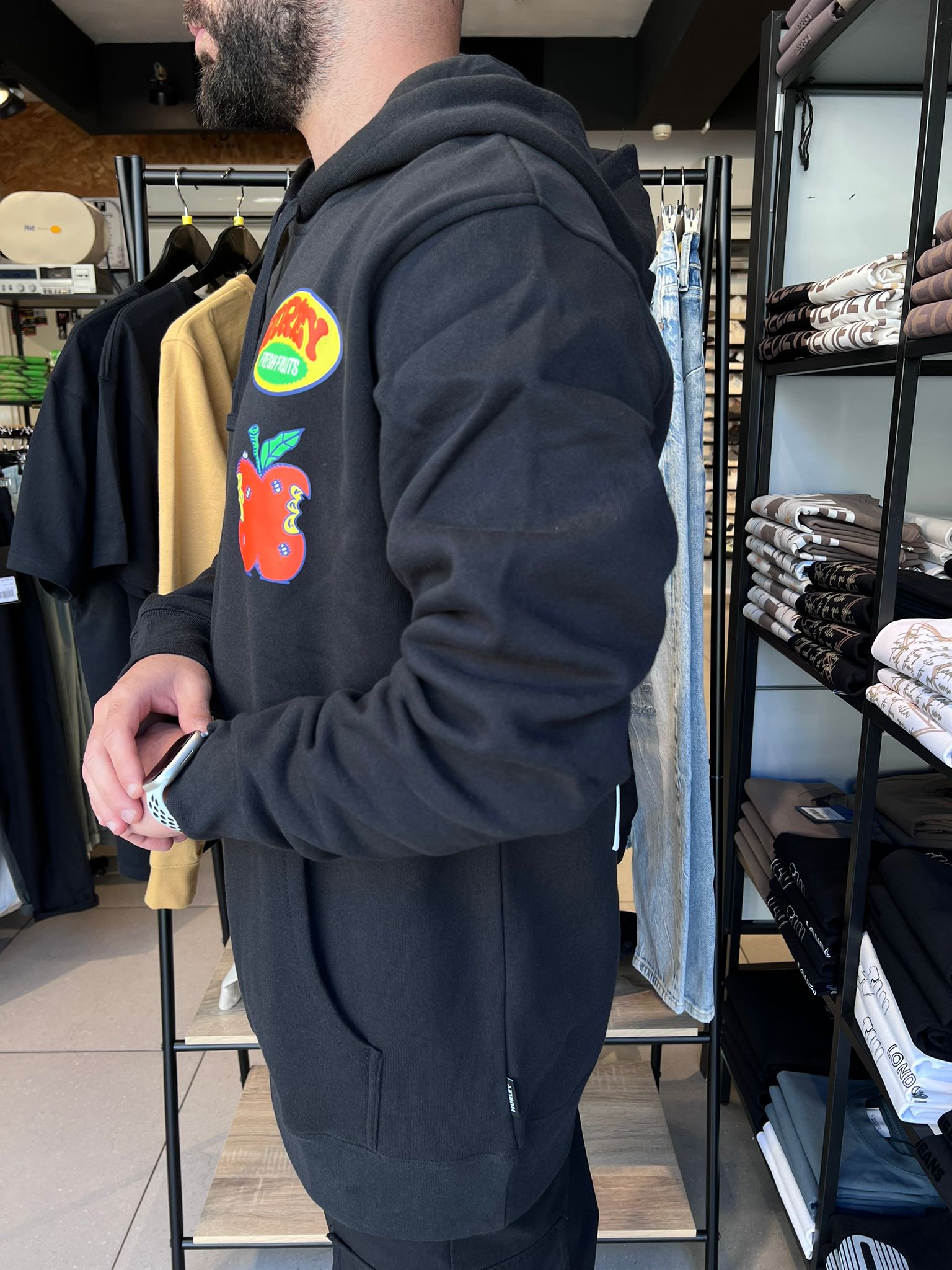 הארלי - קפוצ'ון בצבע שחור LAU24MAR / MARCUS PULLOVER