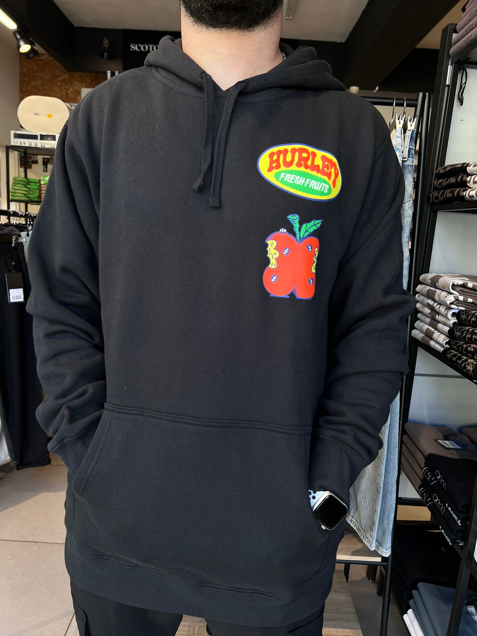 הארלי - קפוצ'ון בצבע שחור LAU24MAR / MARCUS PULLOVER