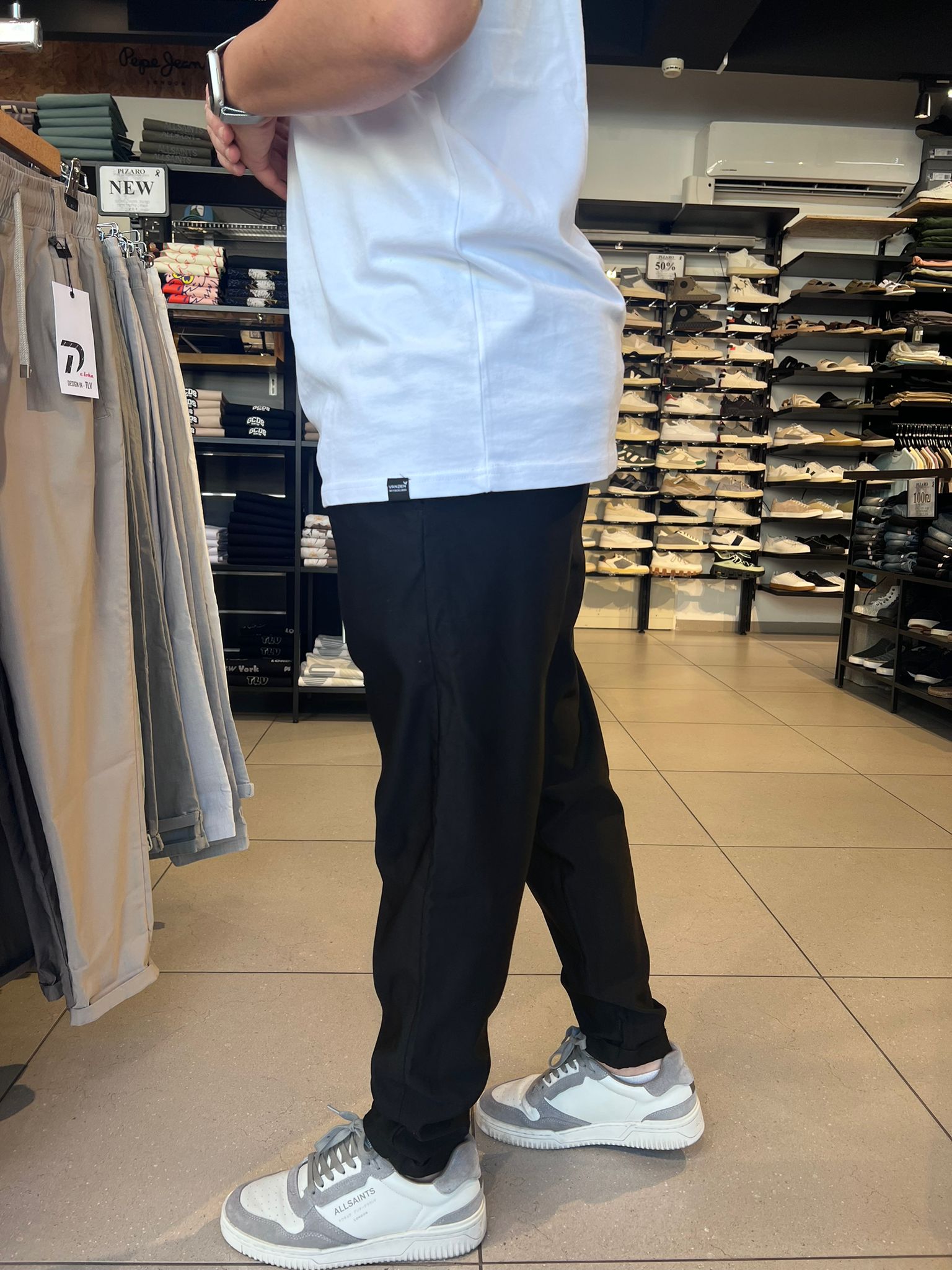 דה לוקה - מכנס ספורט אלגנט בצבע שחור 7059A