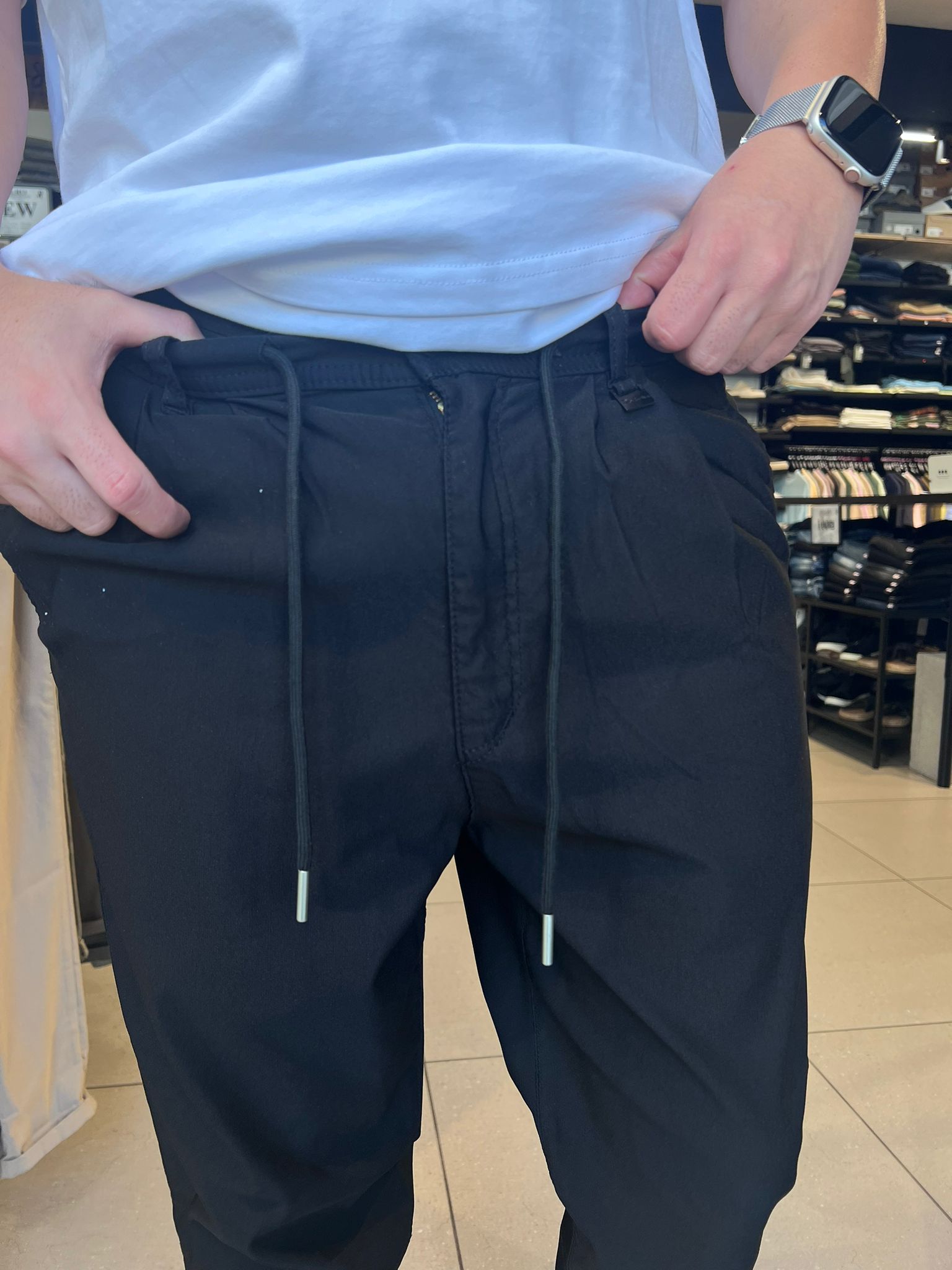 דה לוקה - מכנס ספורט אלגנט בצבע שחור 7059A