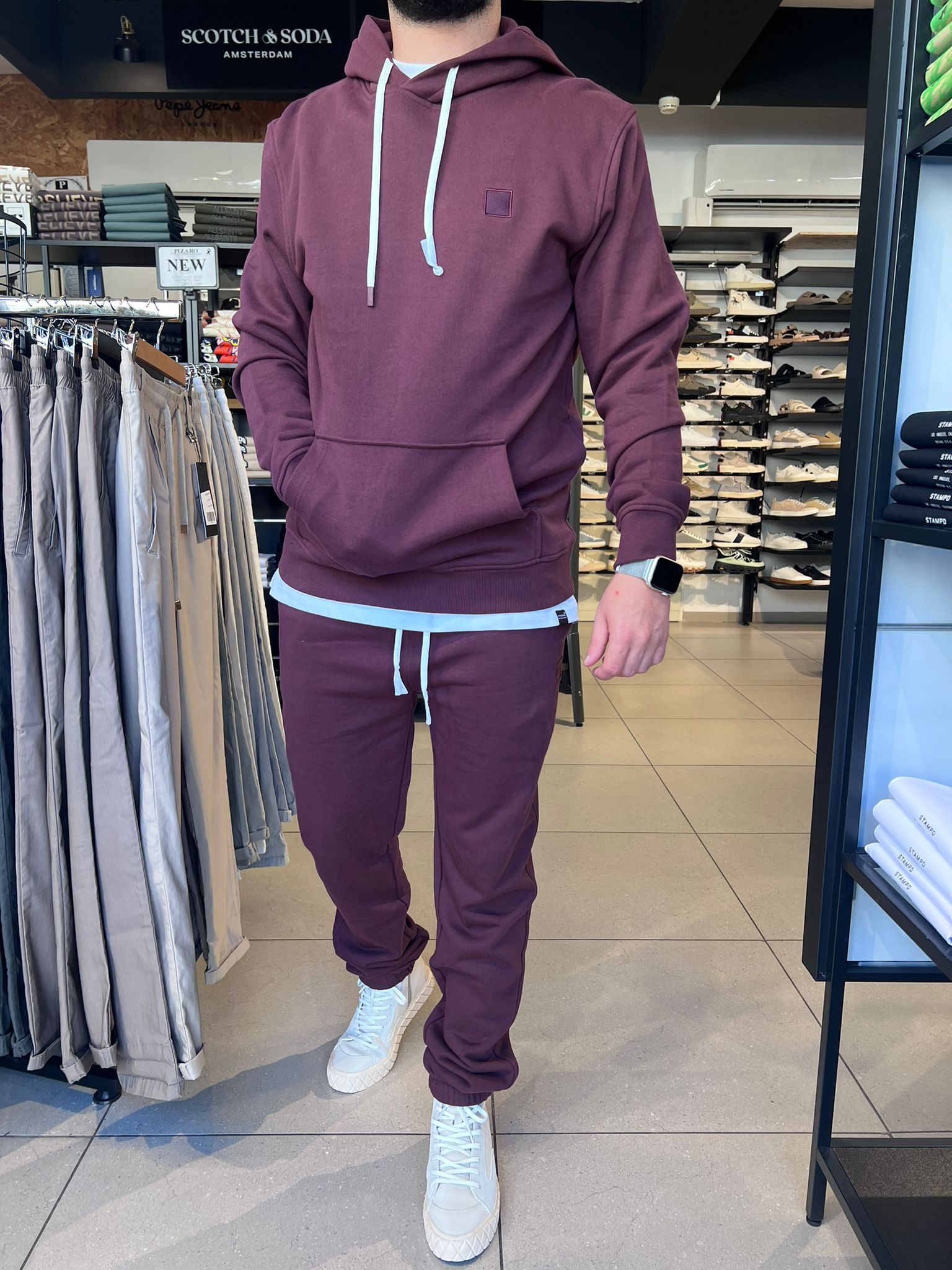 סקוץ’ אנד סודה – מכנס טרנינג בצבע בורדו 178687 650