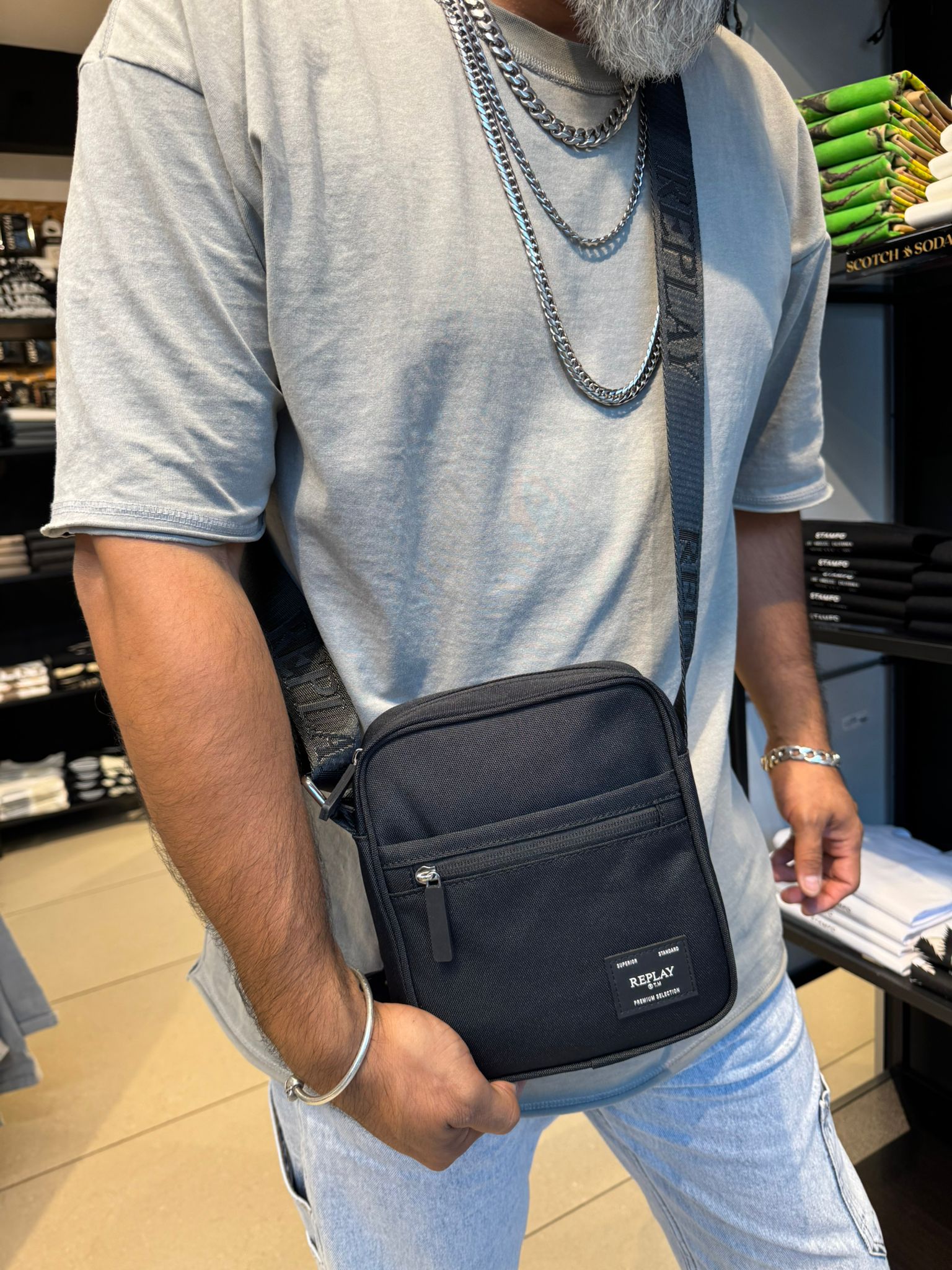 ריפליי - תיק צד מבד רשת שחור FM3633 UNIC-REPLAY