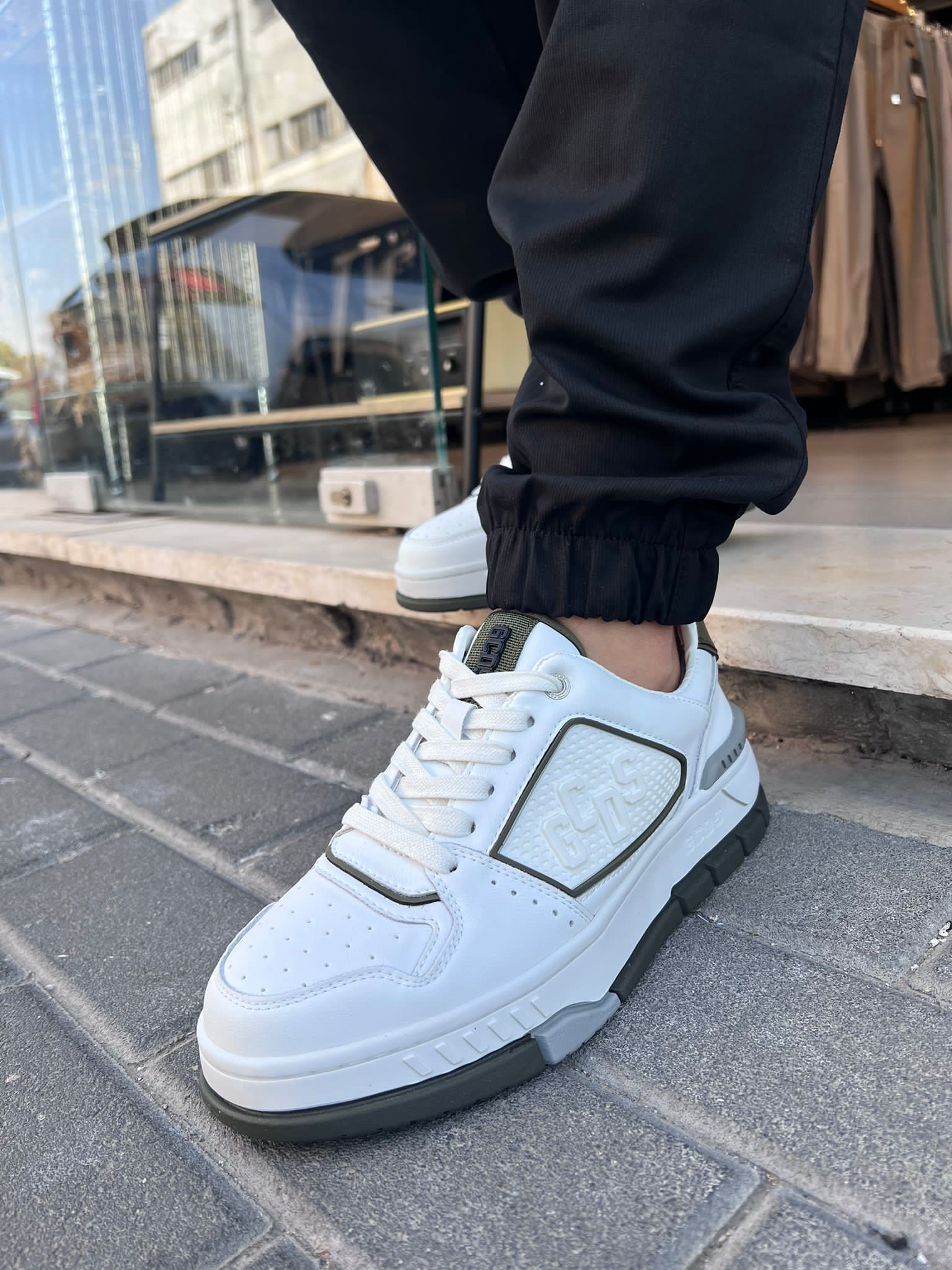 GCDS - סניקרס GC242MF06 103 WHITE/GREEN MEN SHOES LEATHER