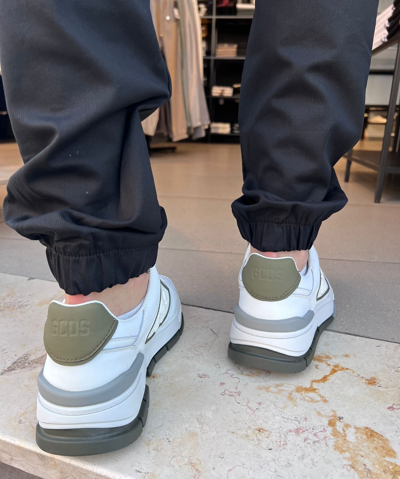 GCDS - סניקרס GC242MF06 103 WHITE/GREEN MEN SHOES LEATHER