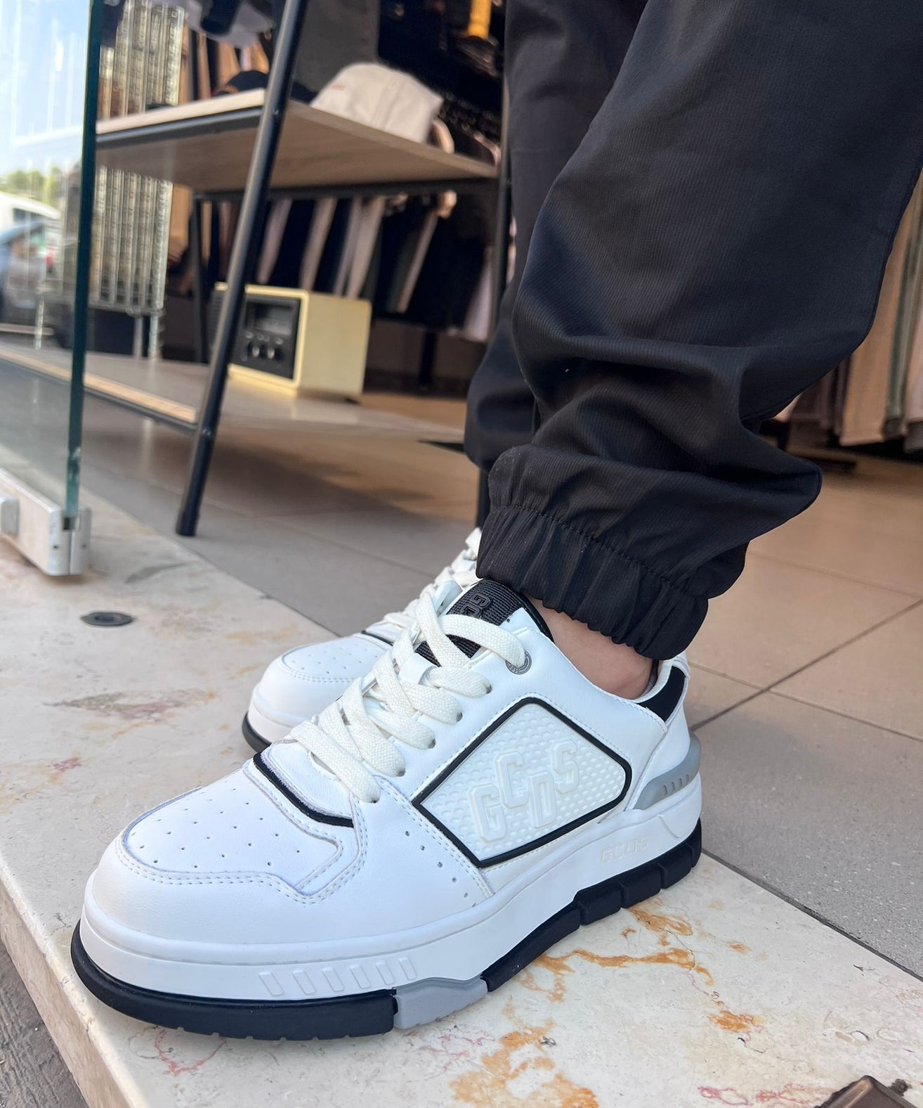 GCDS - סניקרס GC242MF06 101 WHITE/BLACK MEN SHOES LEATHER