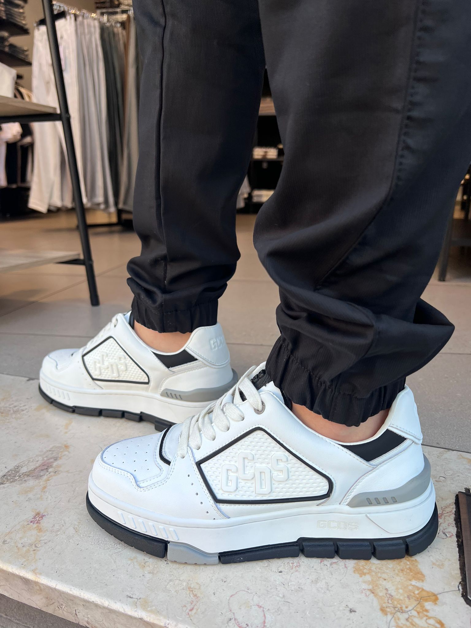 GCDS - סניקרס GC242MF06 101 WHITE/BLACK MEN SHOES LEATHER