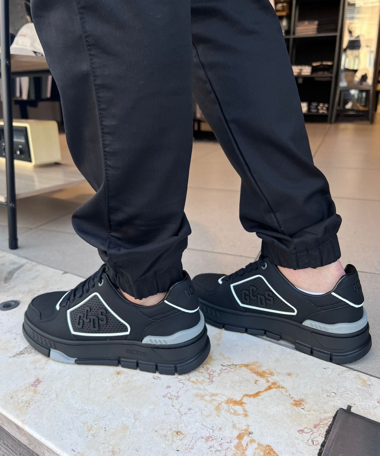 GCDS - סניקרס GC242MF06 001 BLACK MEN SHOES LEATHER