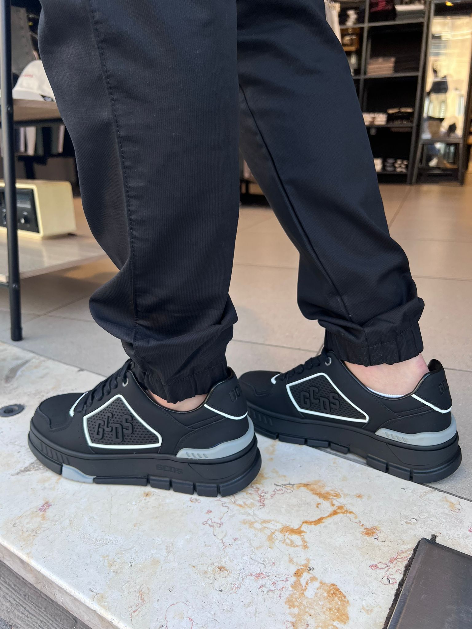 GCDS - סניקרס GC242MF06 001 BLACK MEN SHOES LEATHER