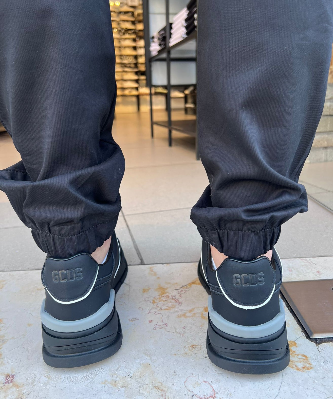 GCDS - סניקרס GC242MF06 001 BLACK MEN SHOES LEATHER