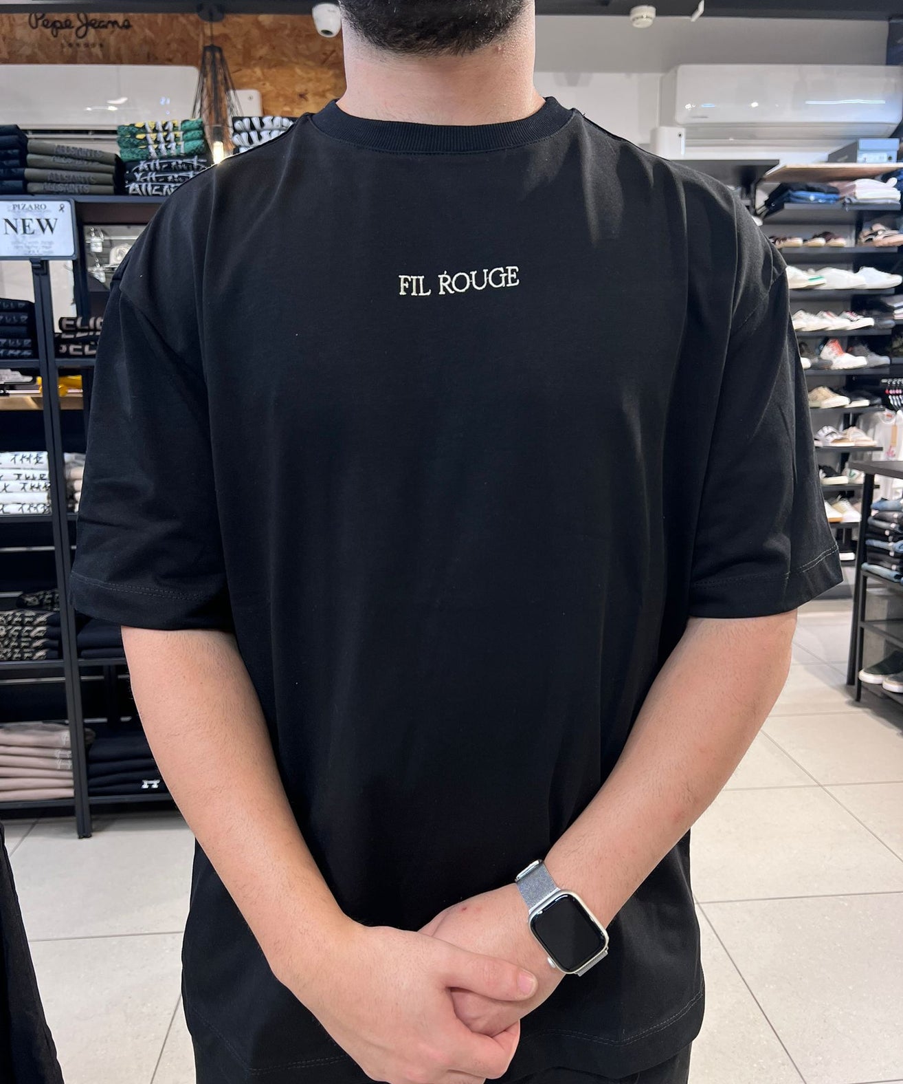 פיל רוג' - חולצה טי שרוול קצר בצבע שחור T-SHIRT 02