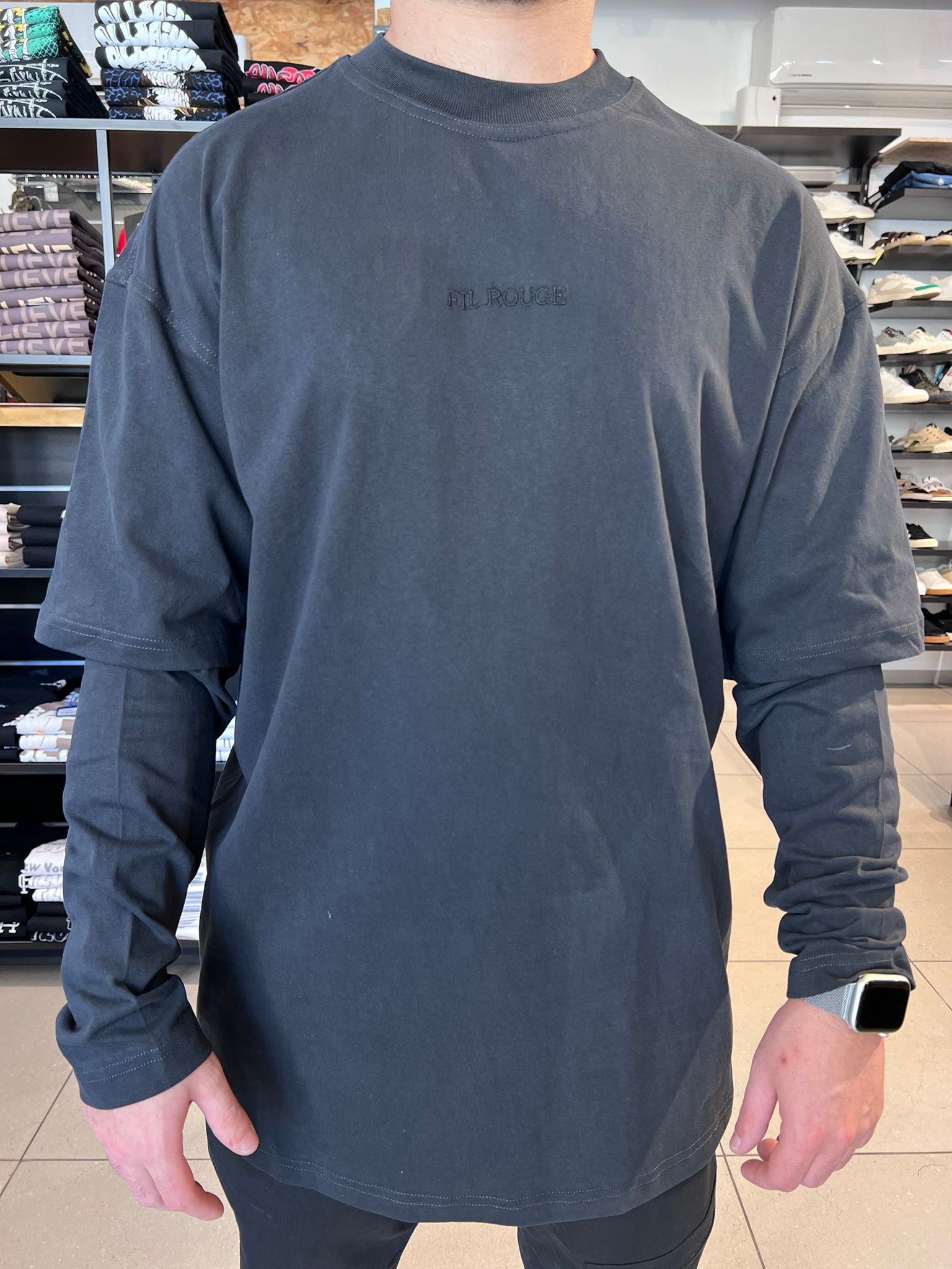 פיל רוג' - חולצה טי 02 TWOSLEEVE T-SHIRT  בצבע שחור