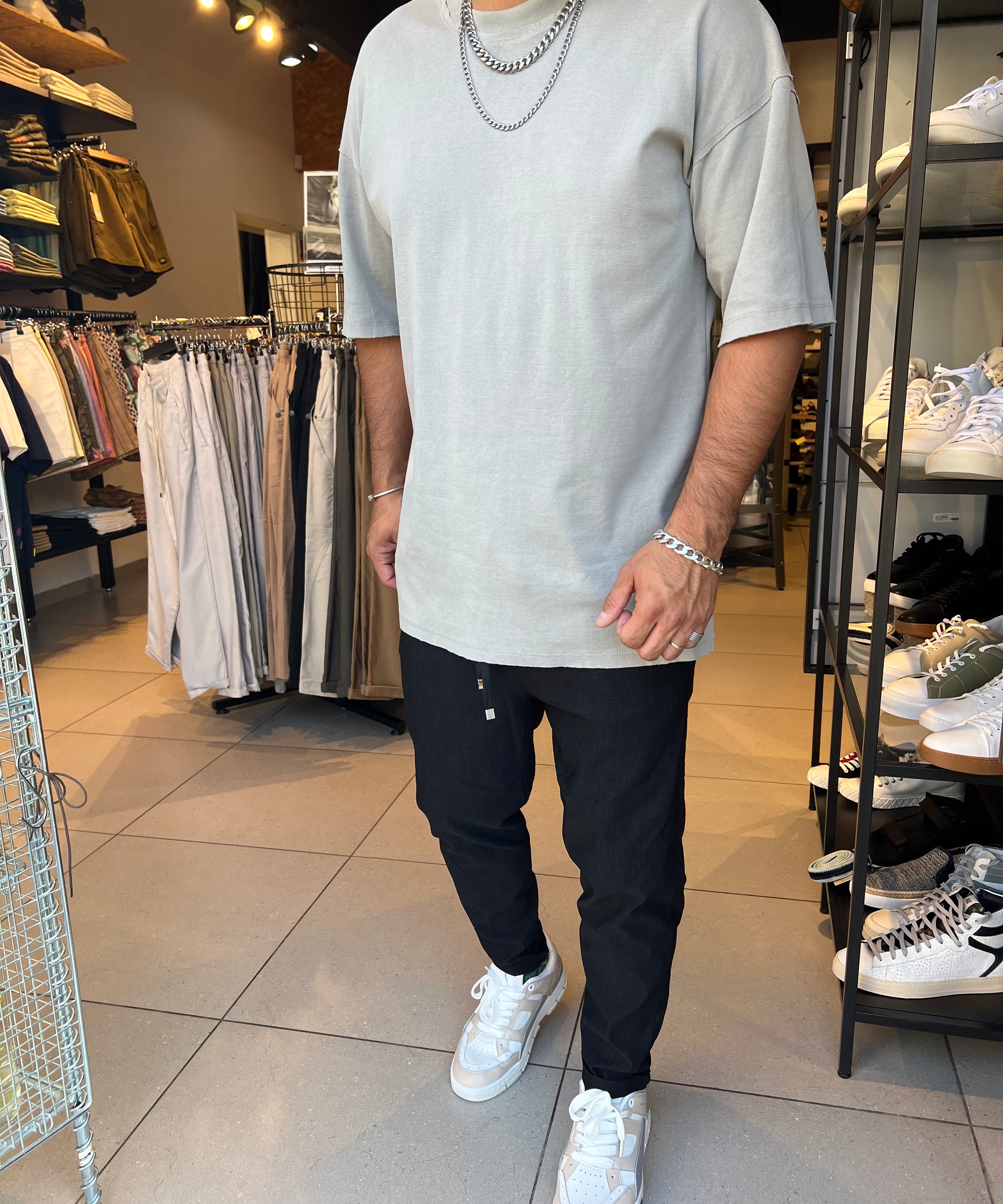 דה לוקה - חולצה אוברסייז בצבע אפור בהיר 707101