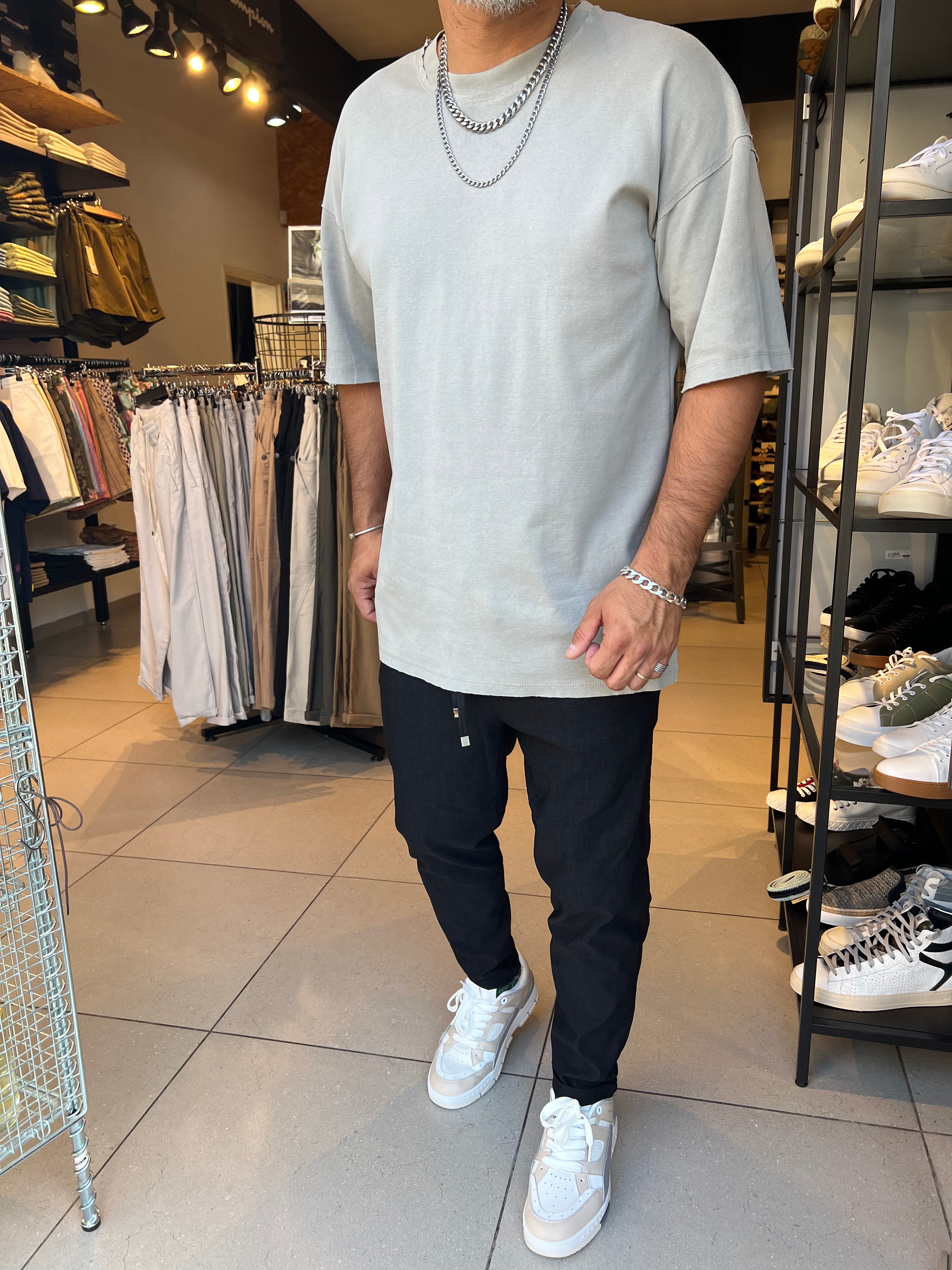 דה לוקה - חולצה אוברסייז בצבע אפור בהיר 707101