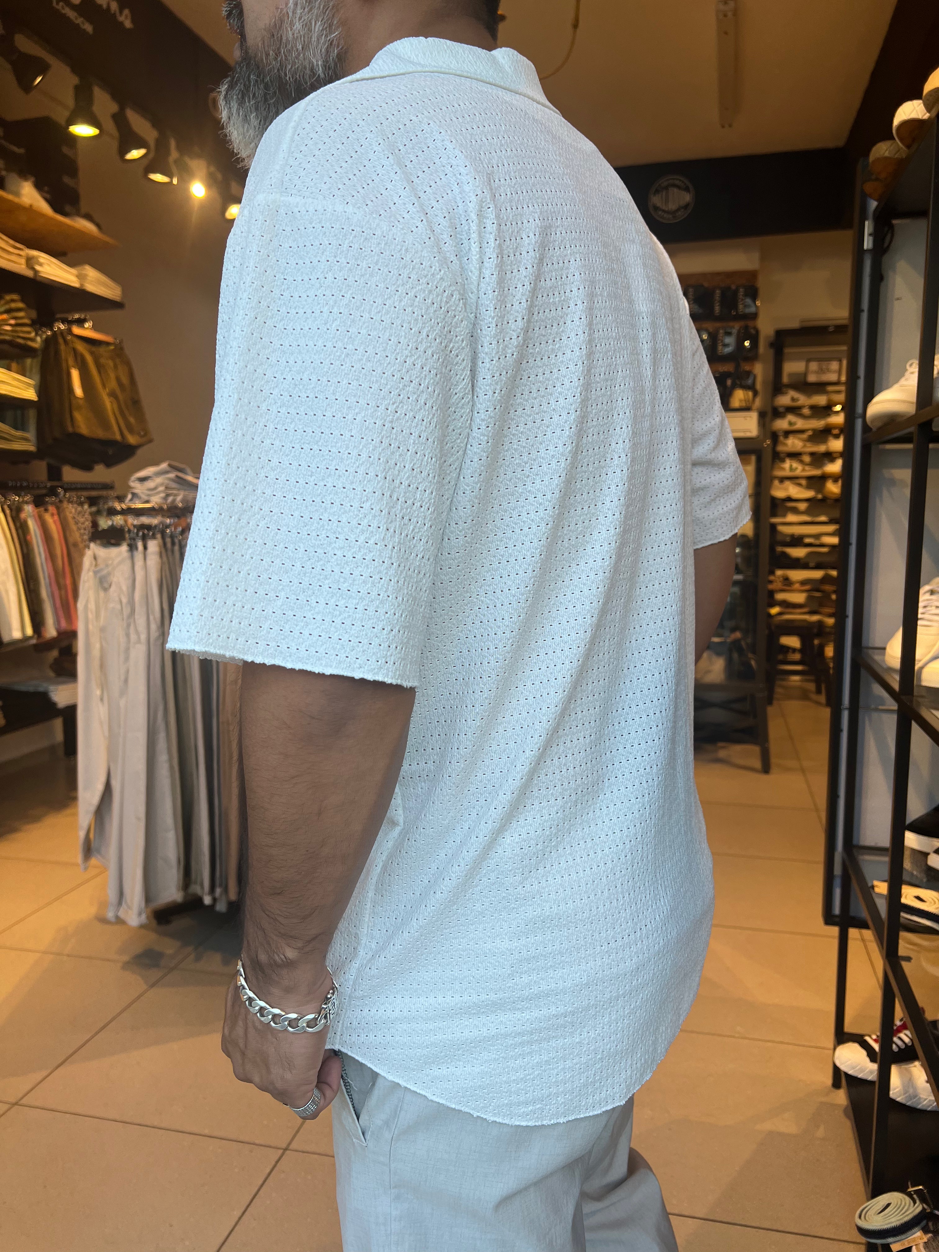 דה לוקה - מכופתרת מבד רשת בצבע לבן 707304