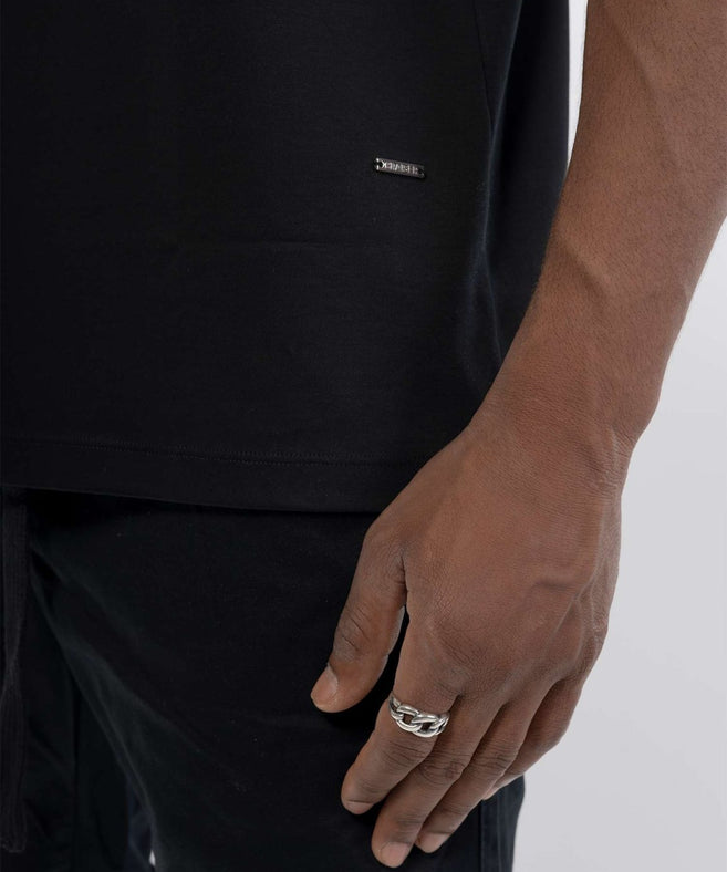 קרייזר - אוברסייז שרוול קצר בצבע שחור 52473