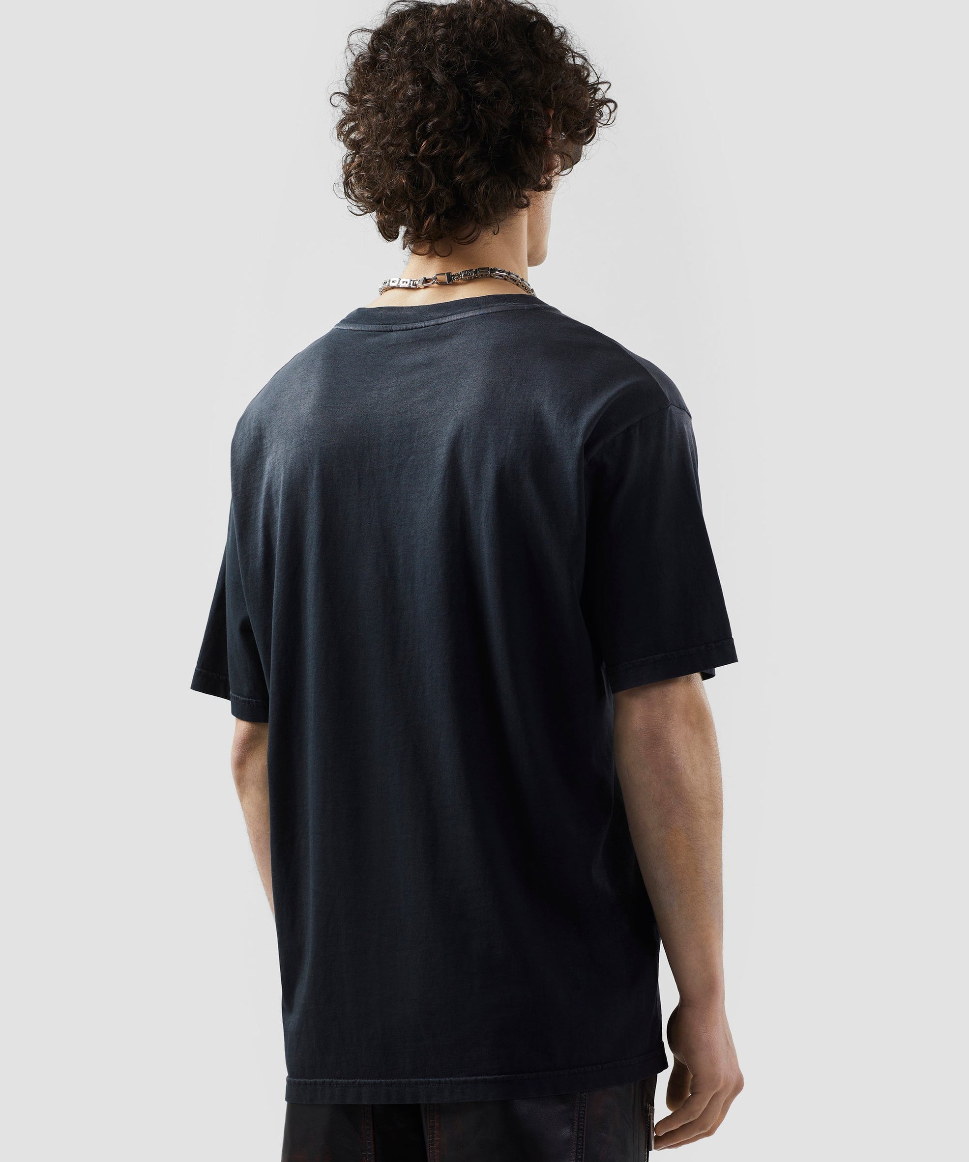 GCDS - חולצה טי אוברסייז B1CU2320JH8 BLACK