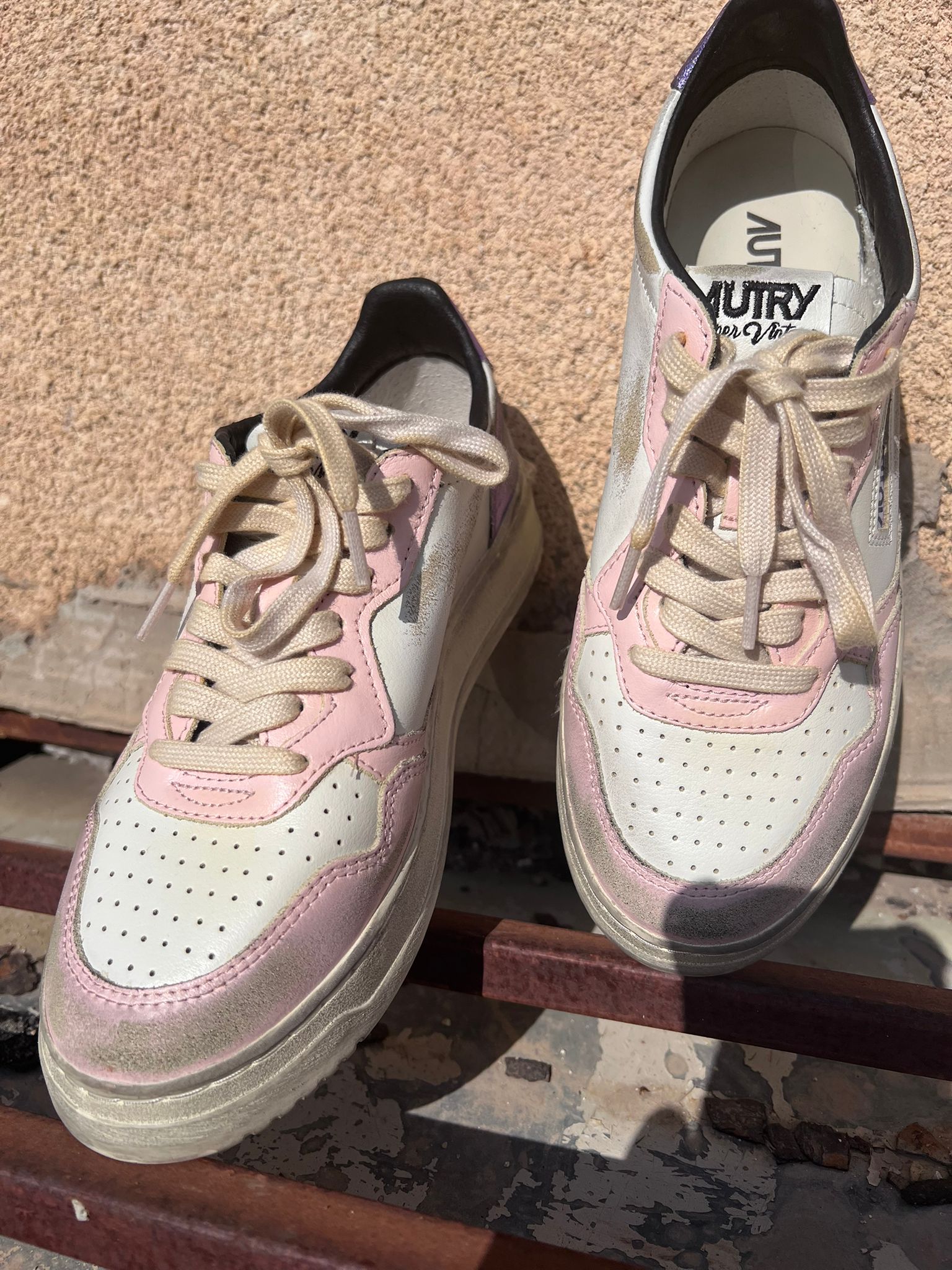 אוטרי - נעל AVLM-SV54 AUTRY