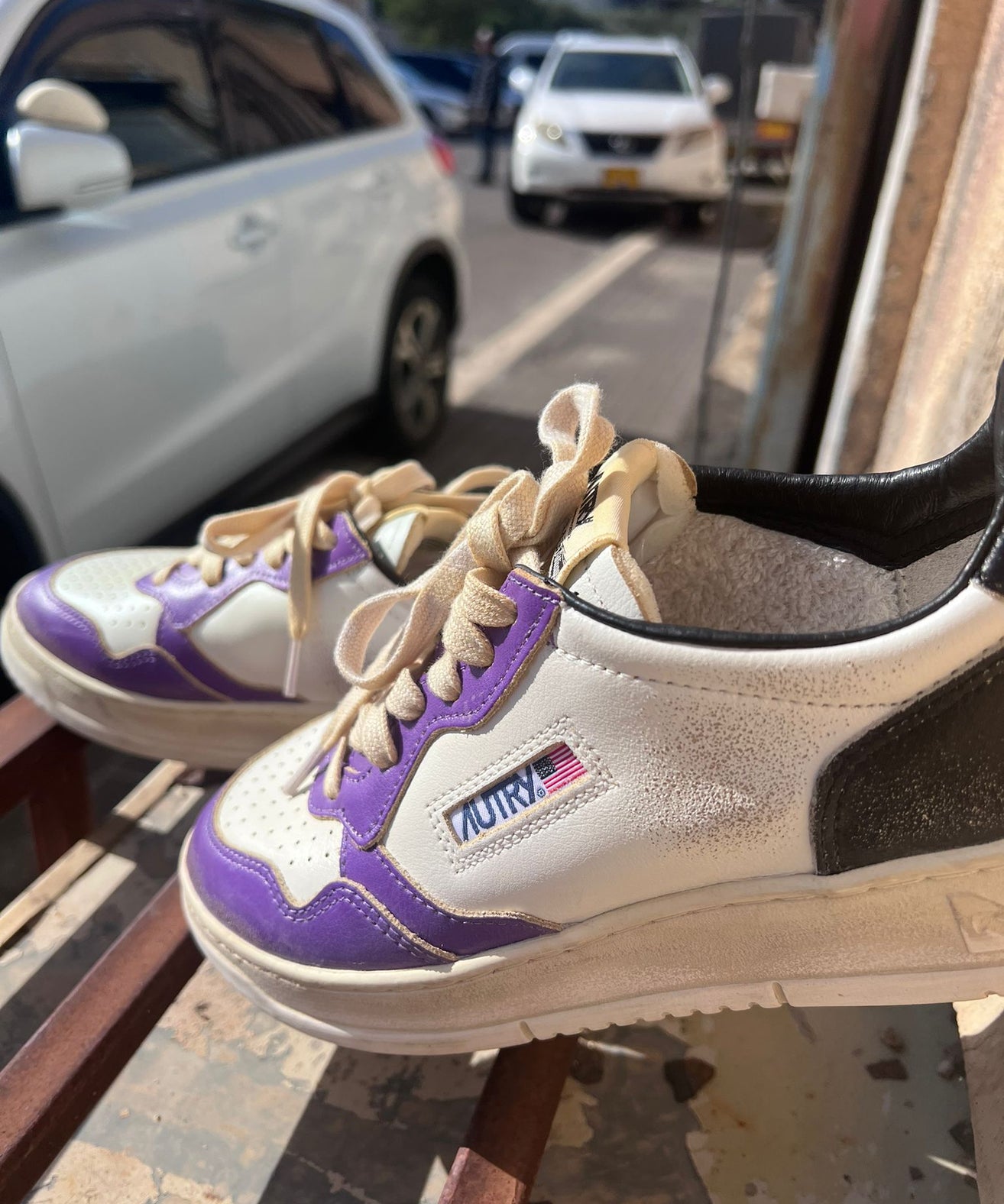 אוטרי - נעל AVLM-SV53 AUTRY