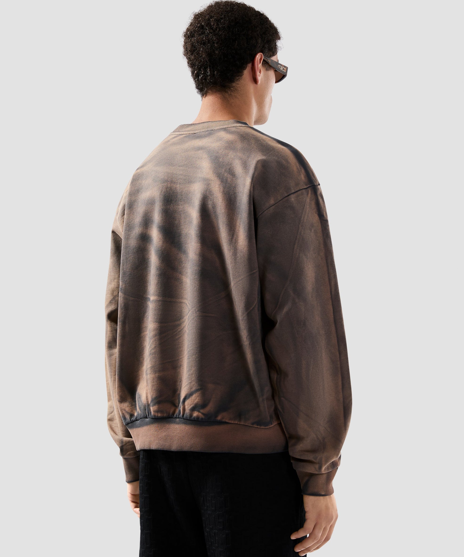 GCDS - פוטר PATCH LOGO SOLARIZED CREWNECK B2CM1512JE7-98 DARK GREY