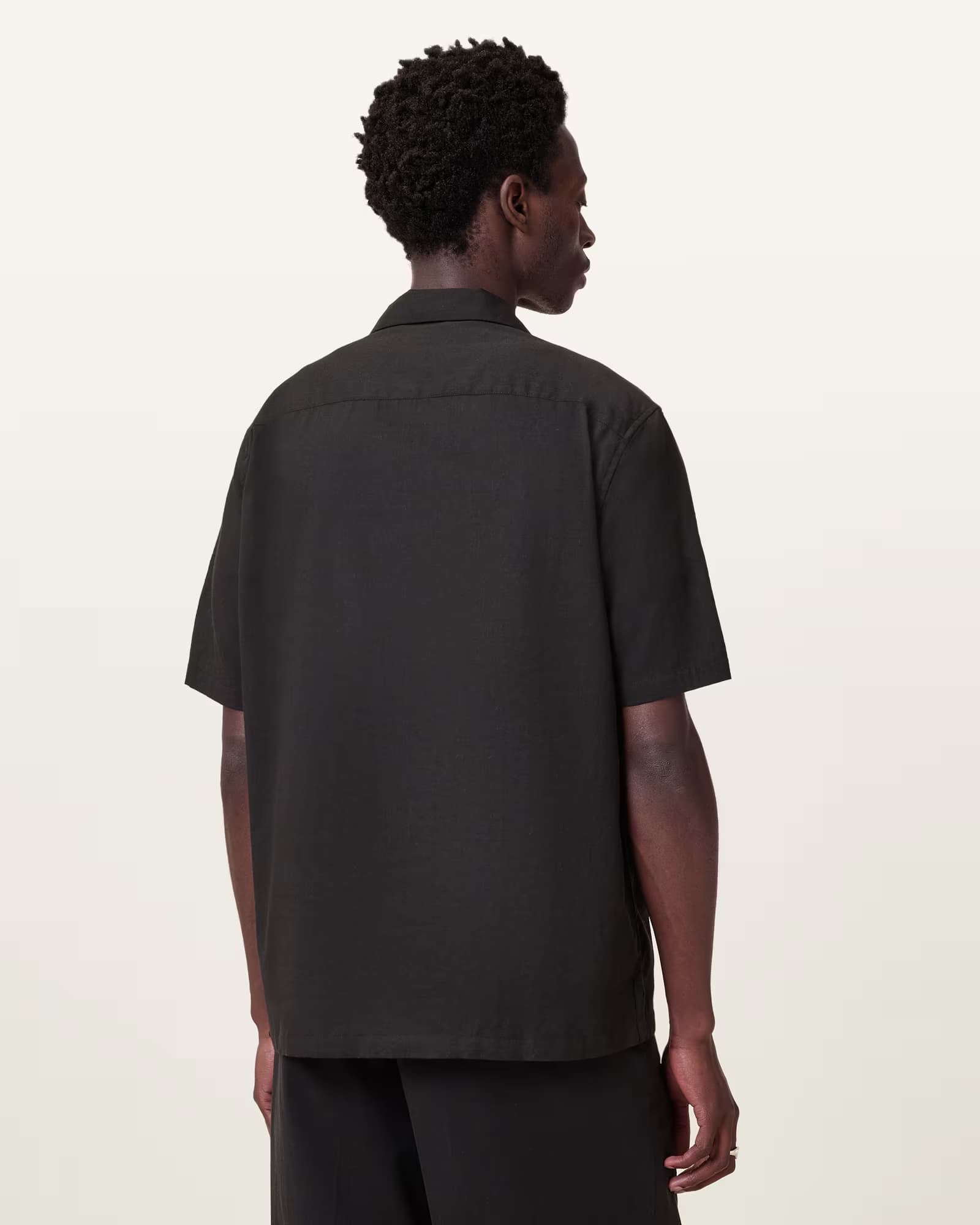 אולסיינטס - מכופתרת מעוצב M105SC Scripture Textured