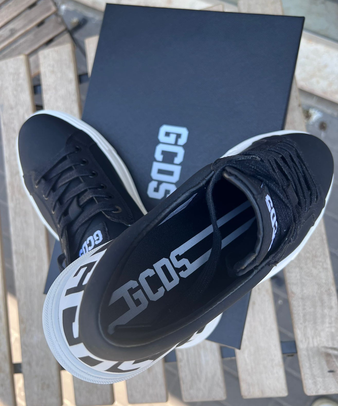 GCDS - סניקרס GC242MF05 010 BLACK  MEN SHOES LEATHER