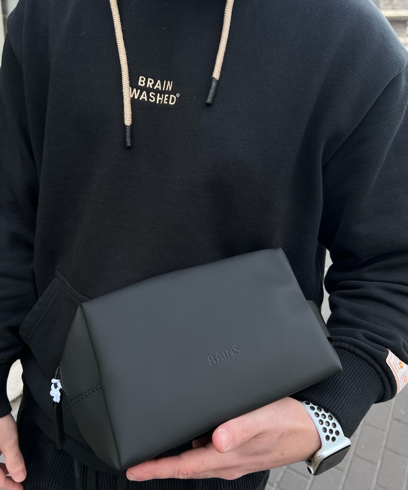 ריינס - RAINS תיק יד עמיד במים 15580 Black